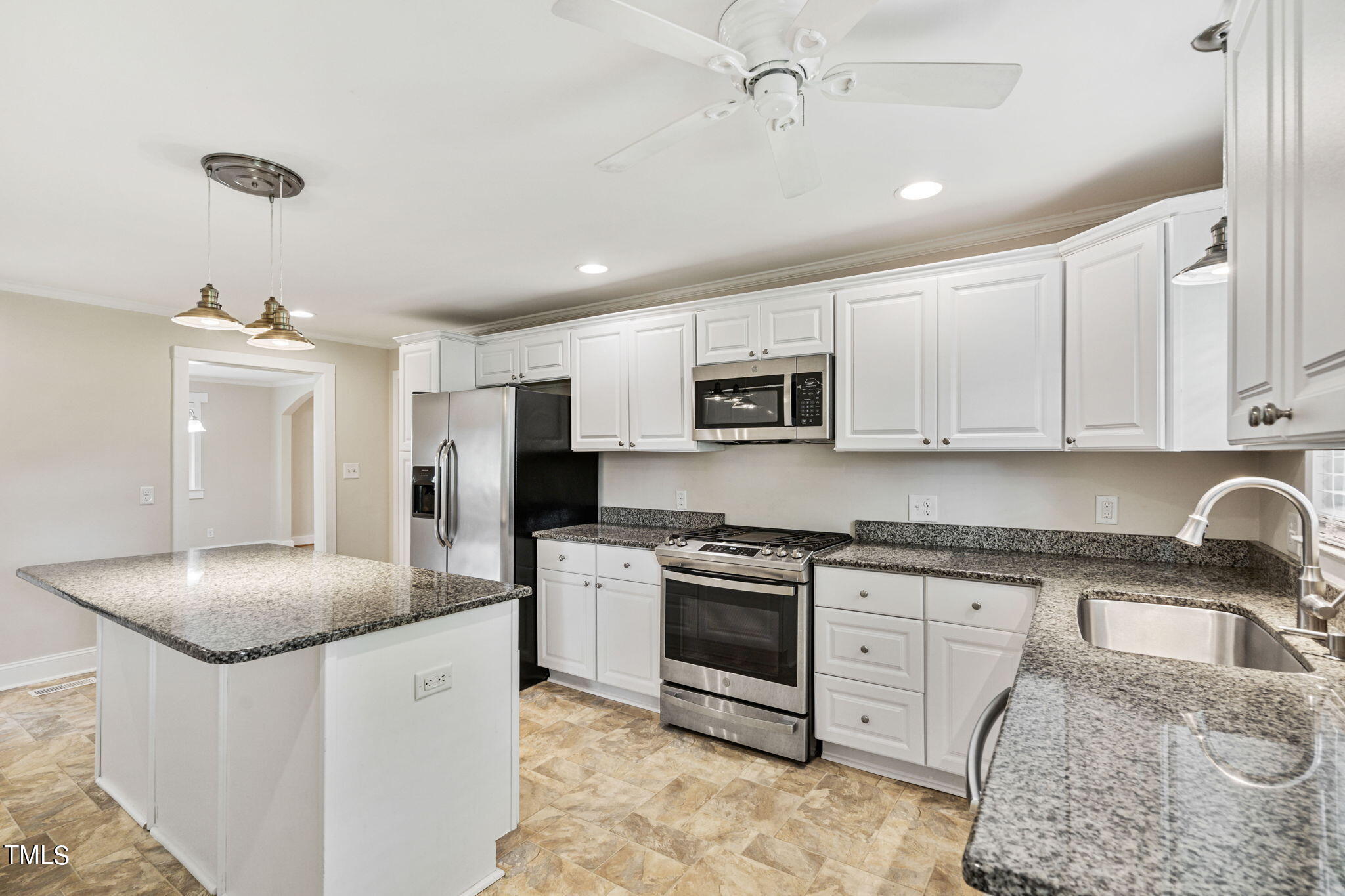 409 S Mckay Avenue Property Photo 11