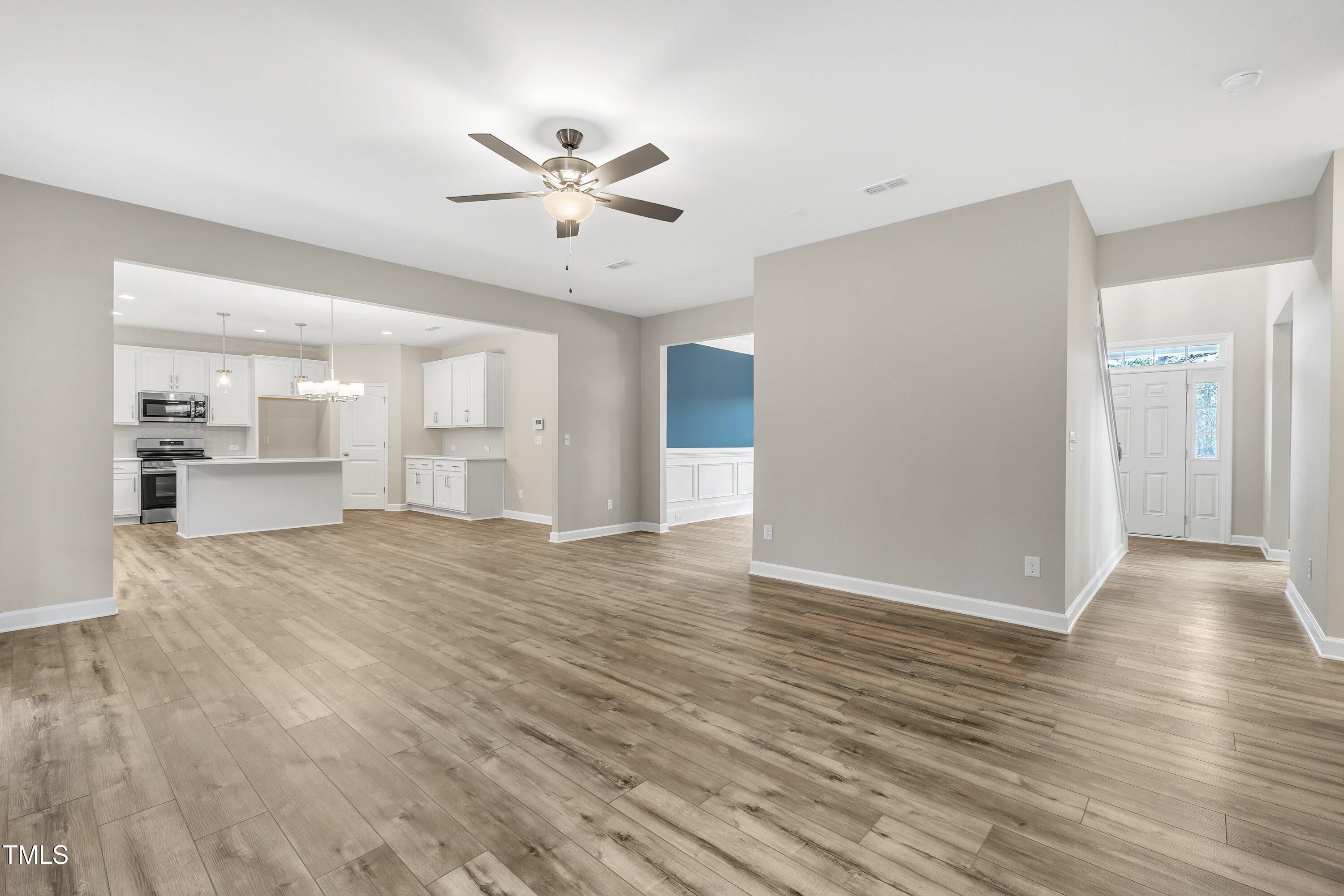 445 E Clydes Point Way Property Photo 17