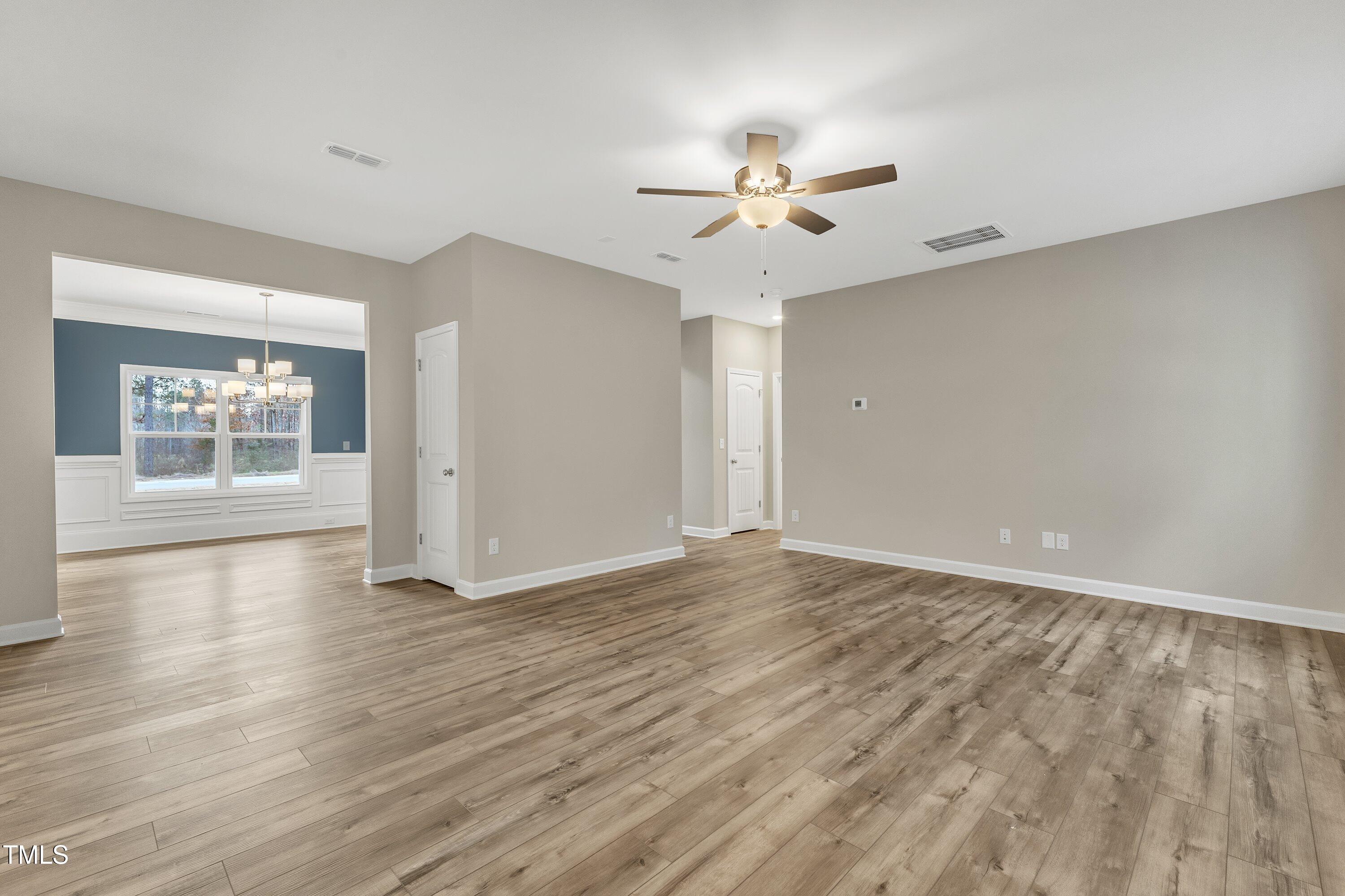 445 E Clydes Point Way Property Photo 18