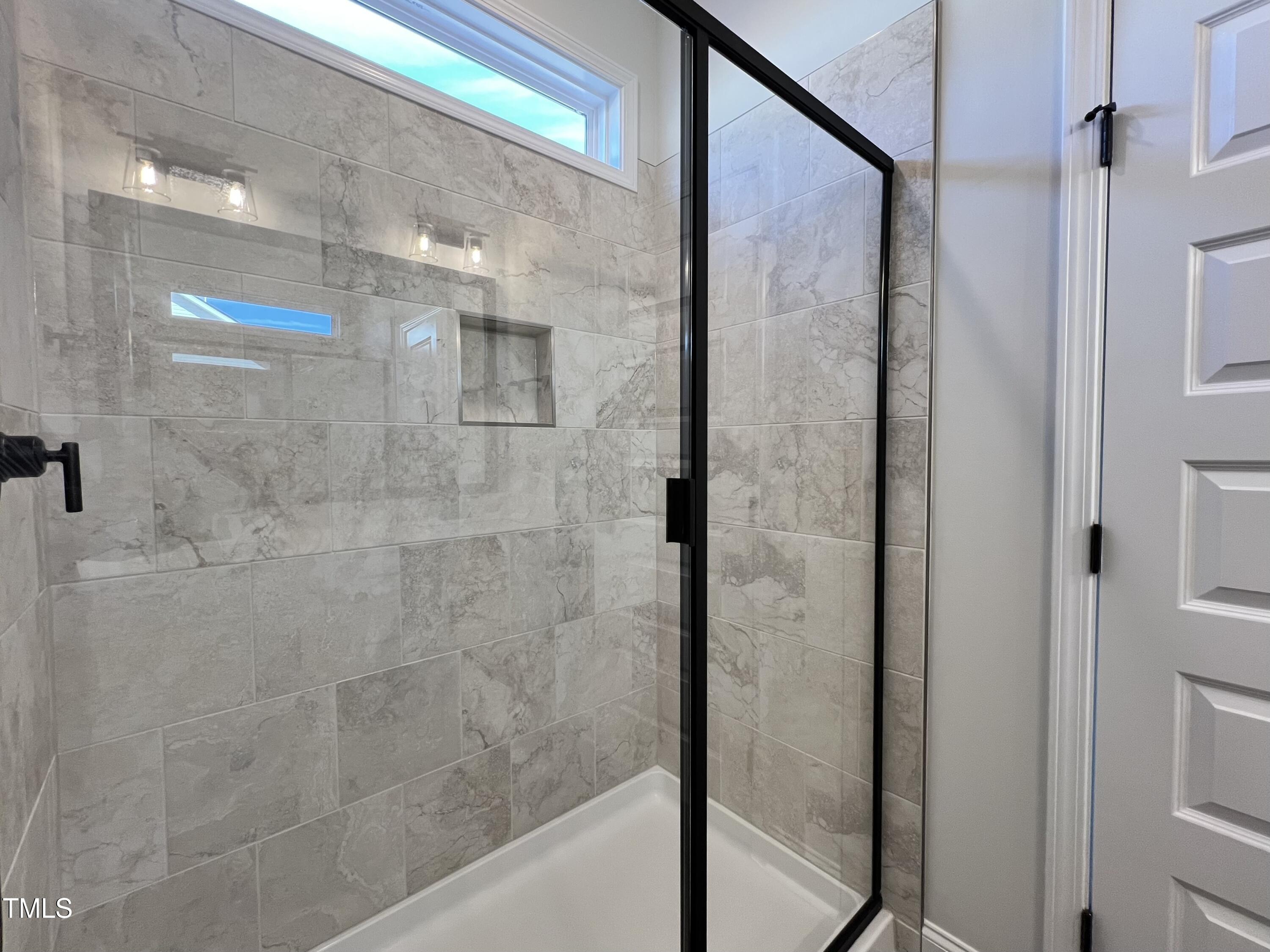 370 E Clydes Point Way Property Photo 12