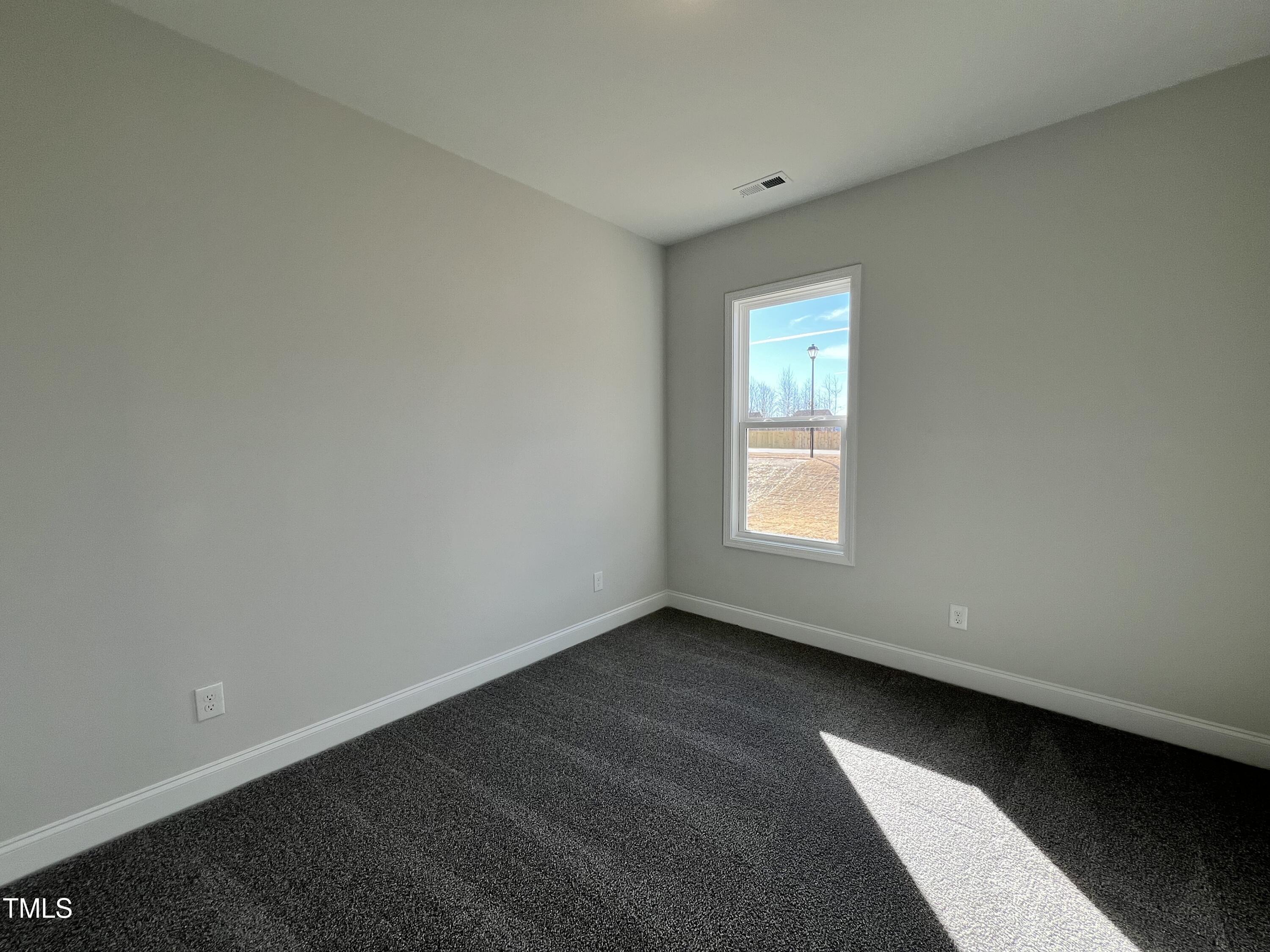 370 E Clydes Point Way Property Photo 14