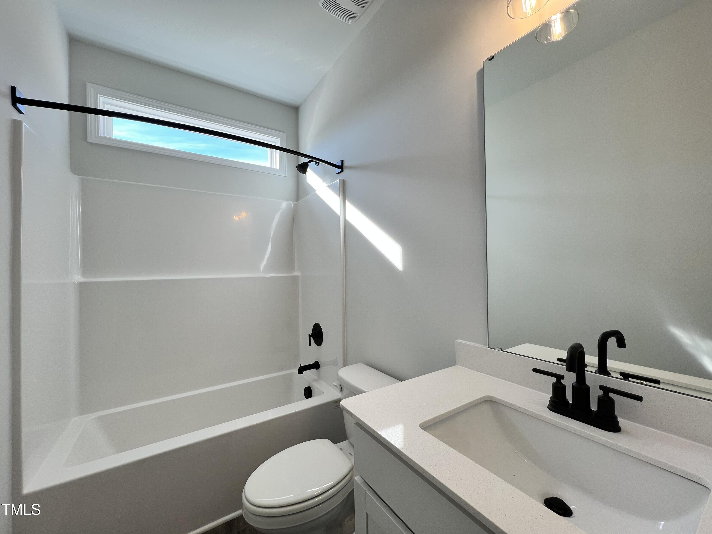370 E Clydes Point Way Property Photo 15