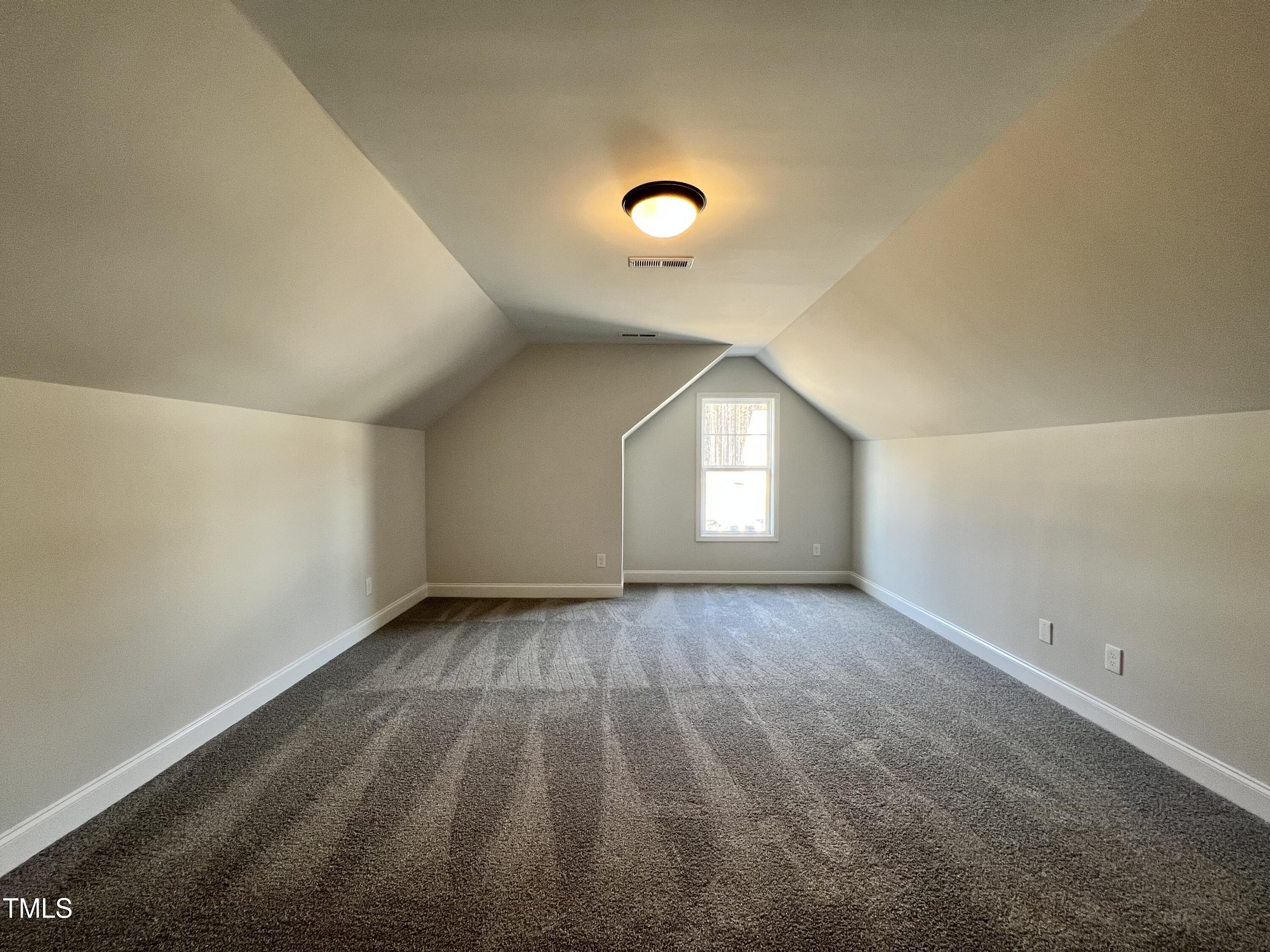 370 E Clydes Point Way Property Photo 16