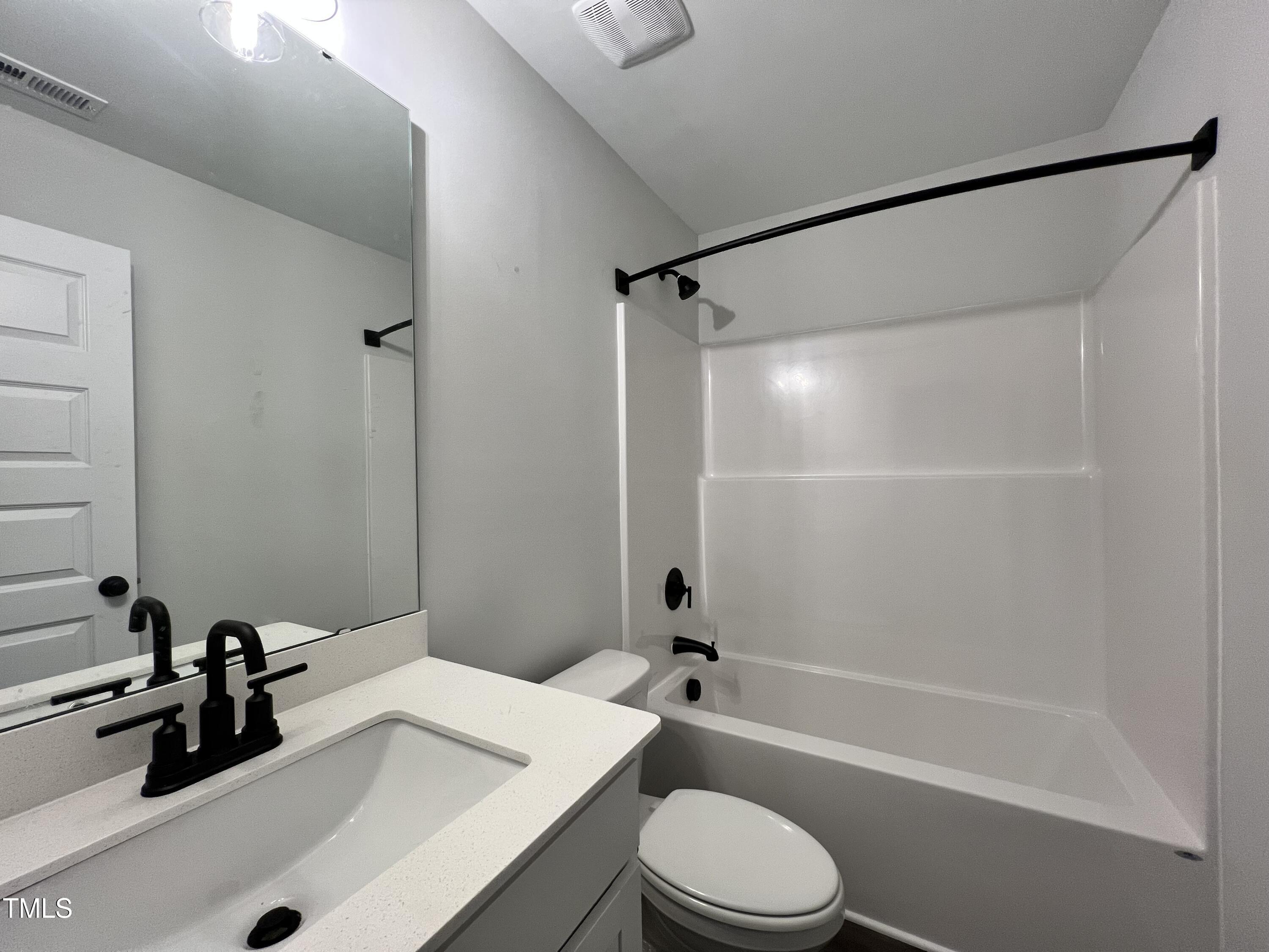 370 E Clydes Point Way Property Photo 17