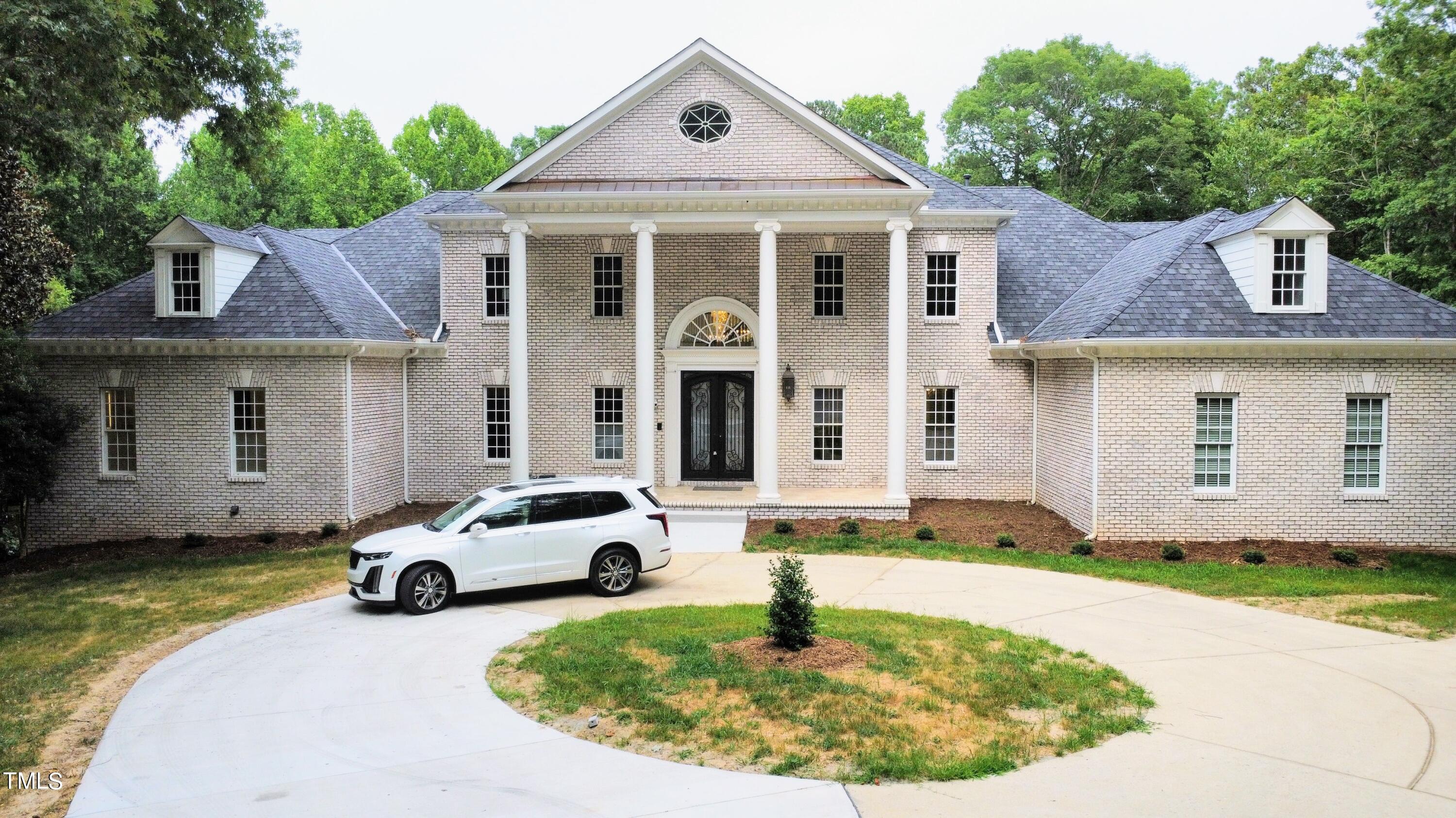 5200 Blue Stem Court Property Photo 1