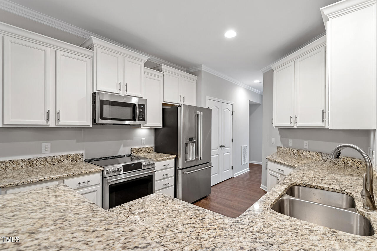 8122 Primanti Boulevard Property Photo 17