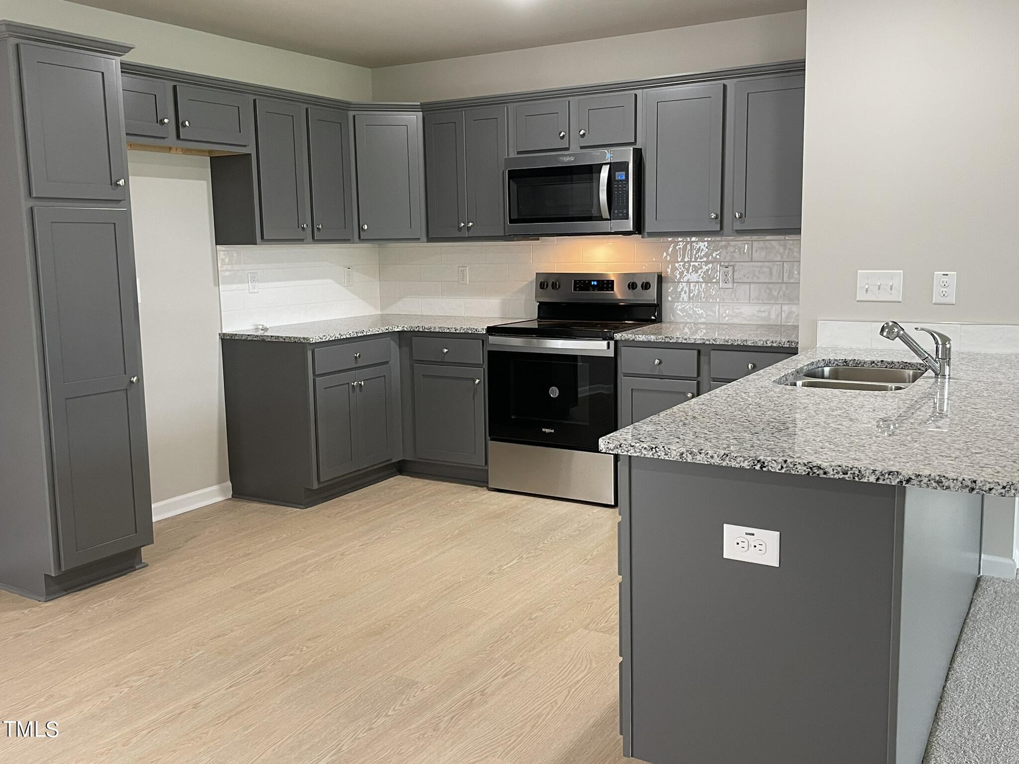 240 Lotus Avenue Property Photo 3
