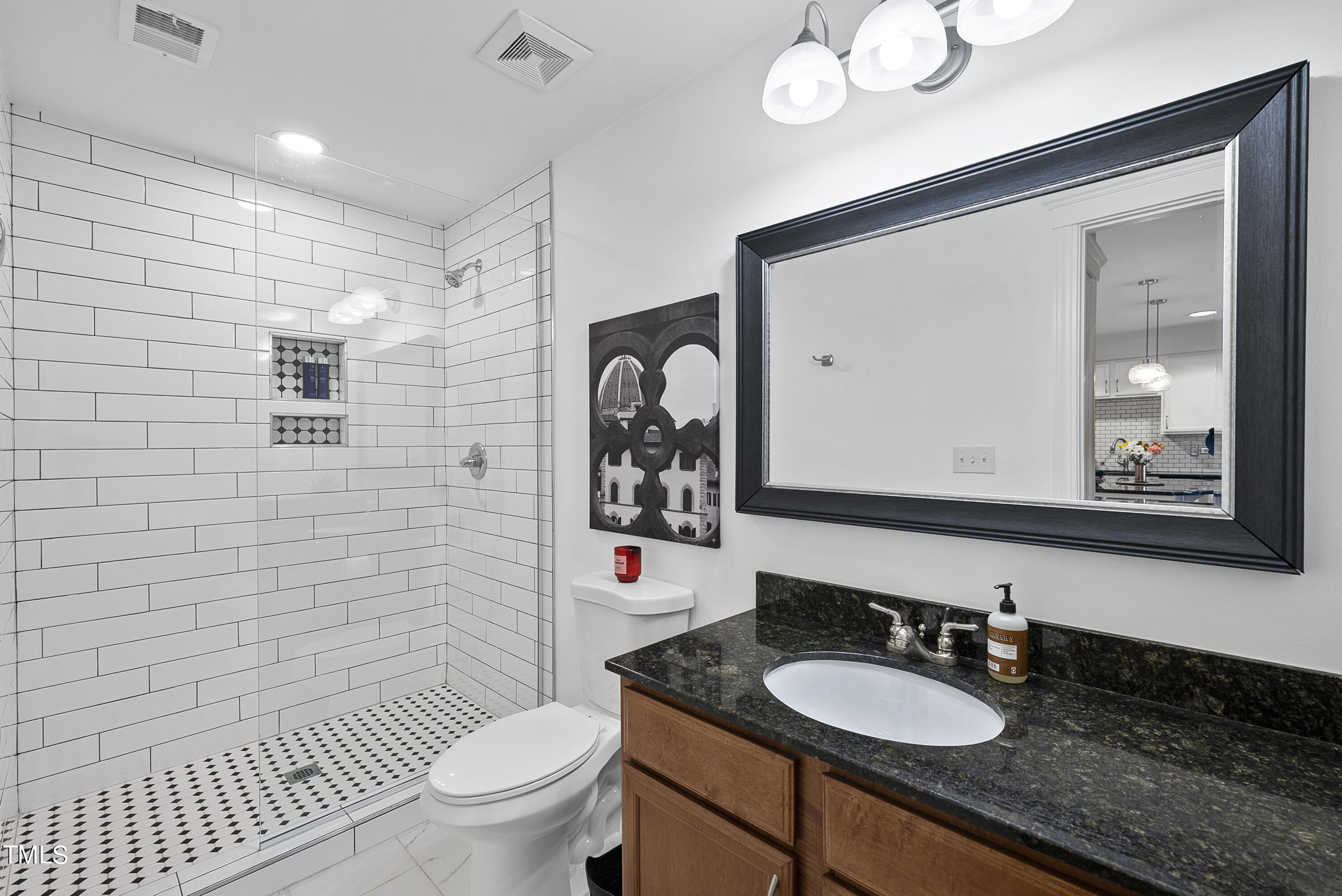 222 Glenwood Avenue # 307 Property Photo 17