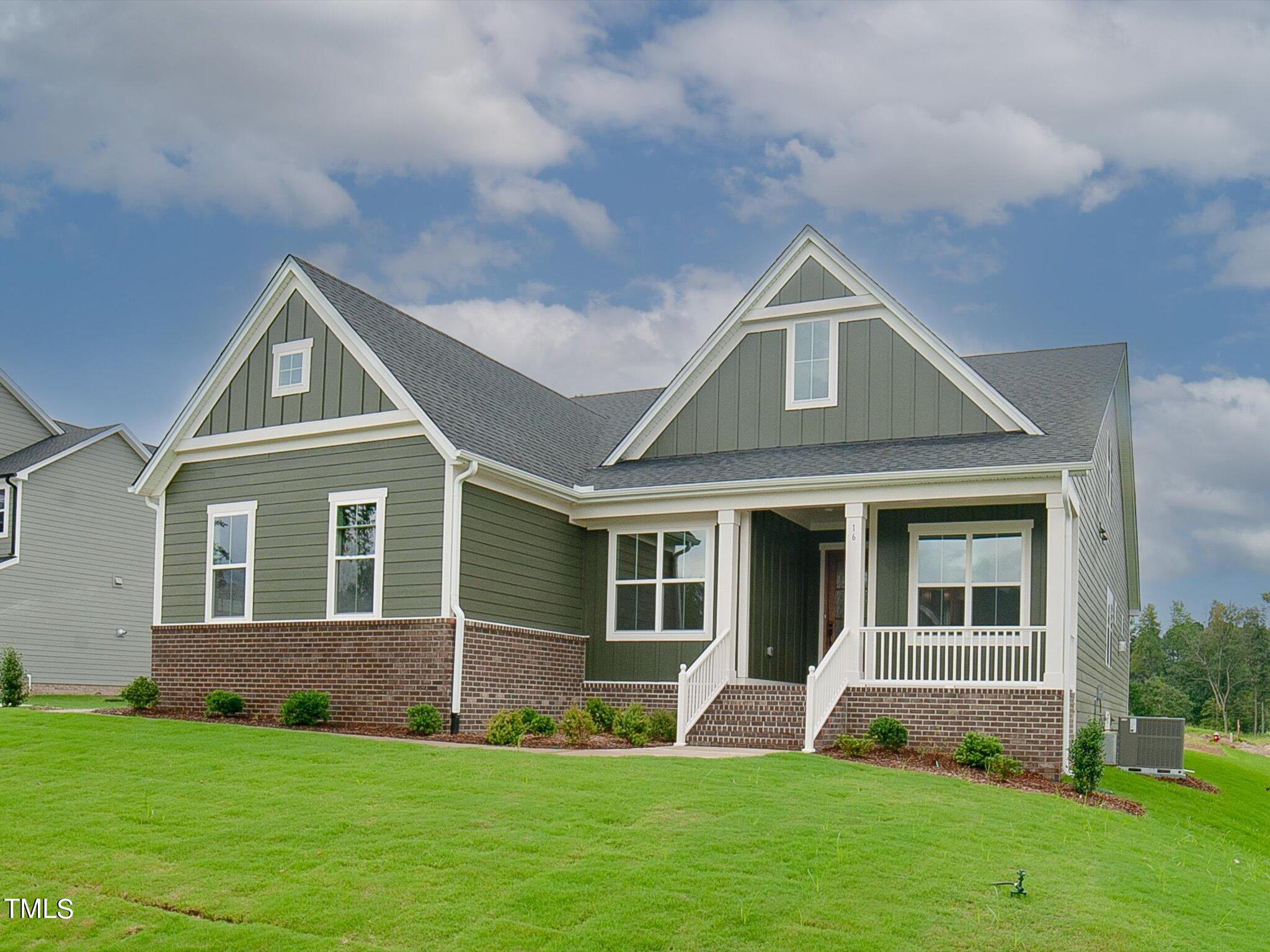 16 Autumn Breeze Court Property Photo 3