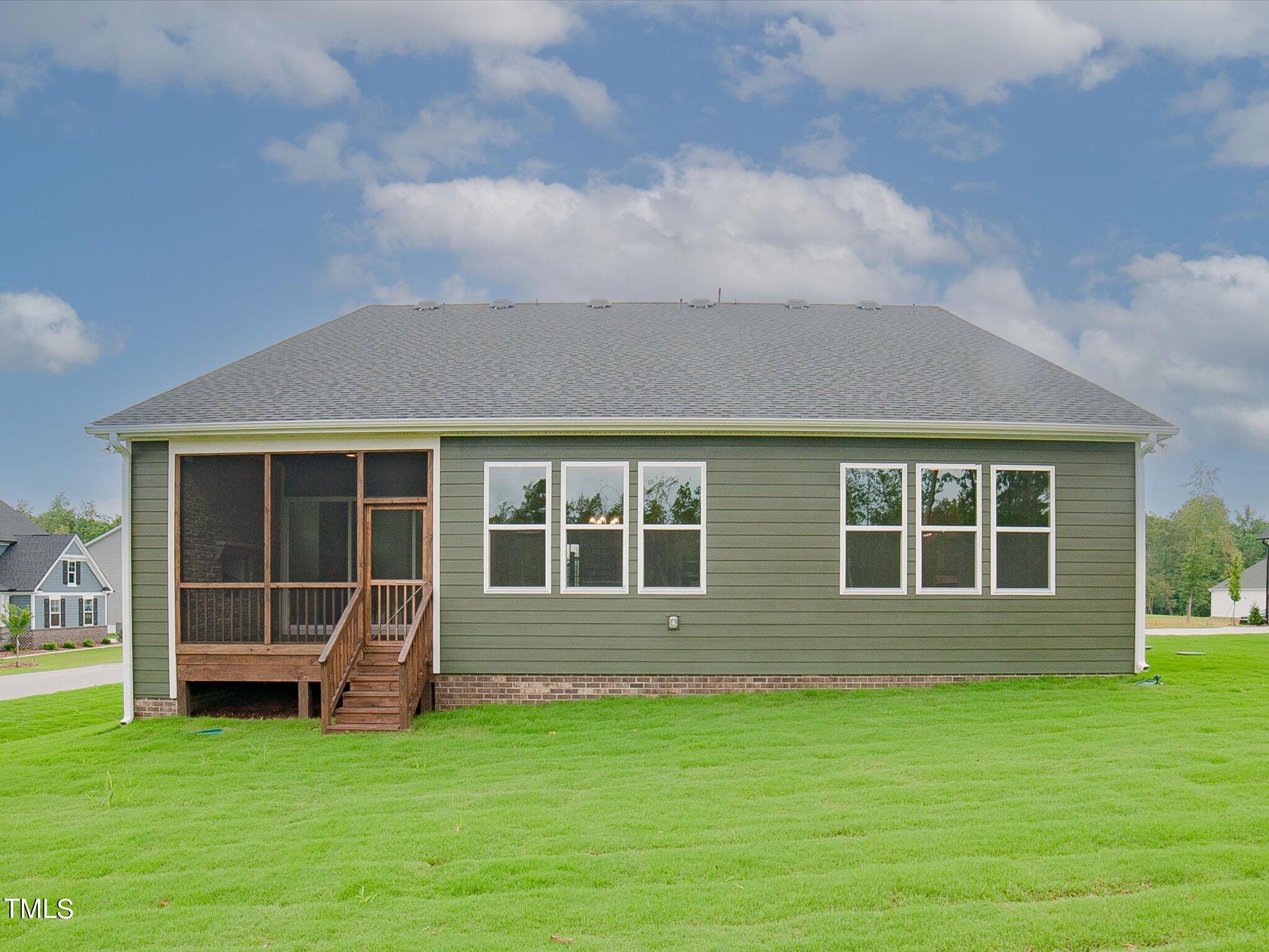 16 Autumn Breeze Court Property Photo 4