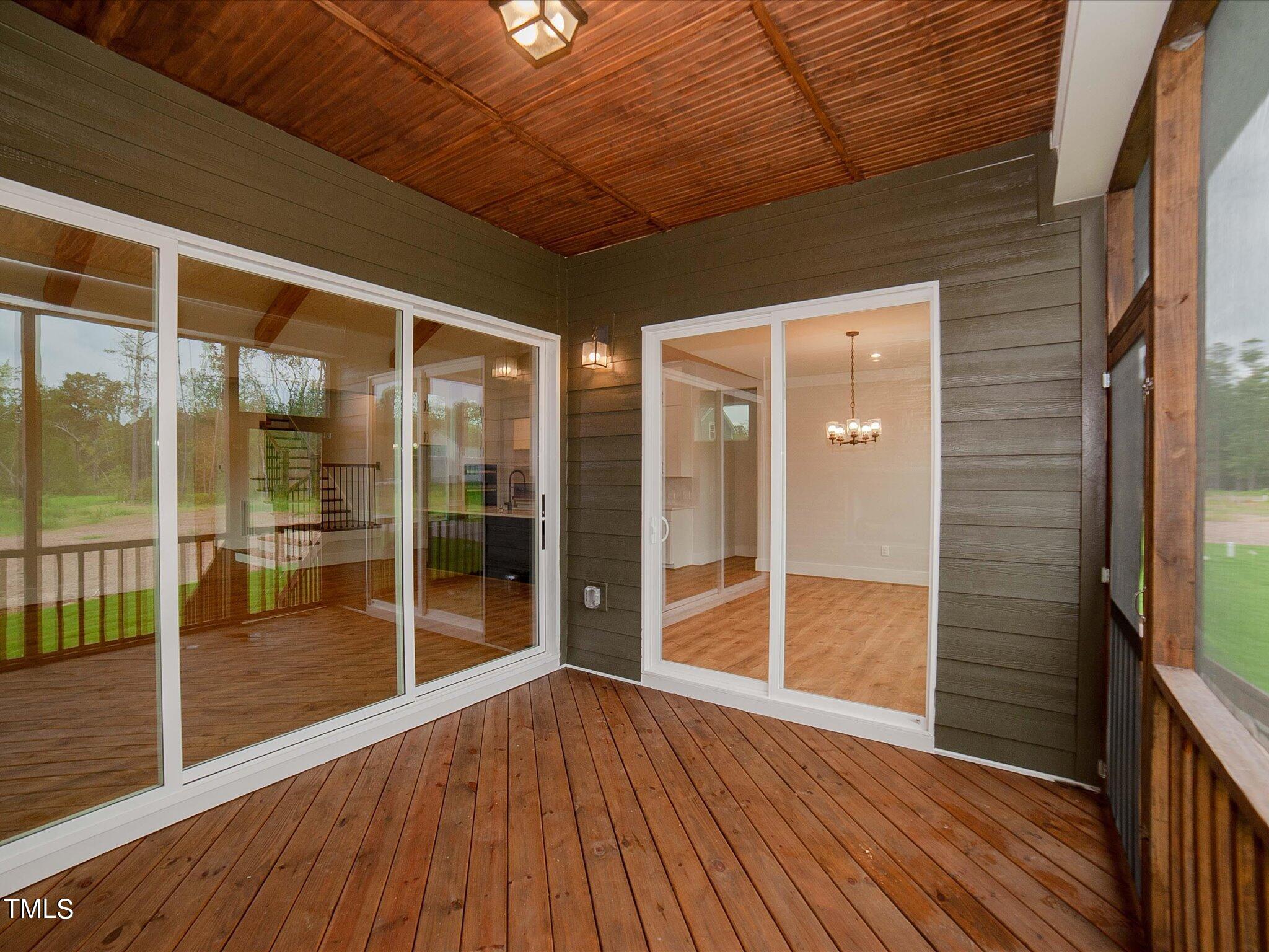 16 Autumn Breeze Court Property Photo 6