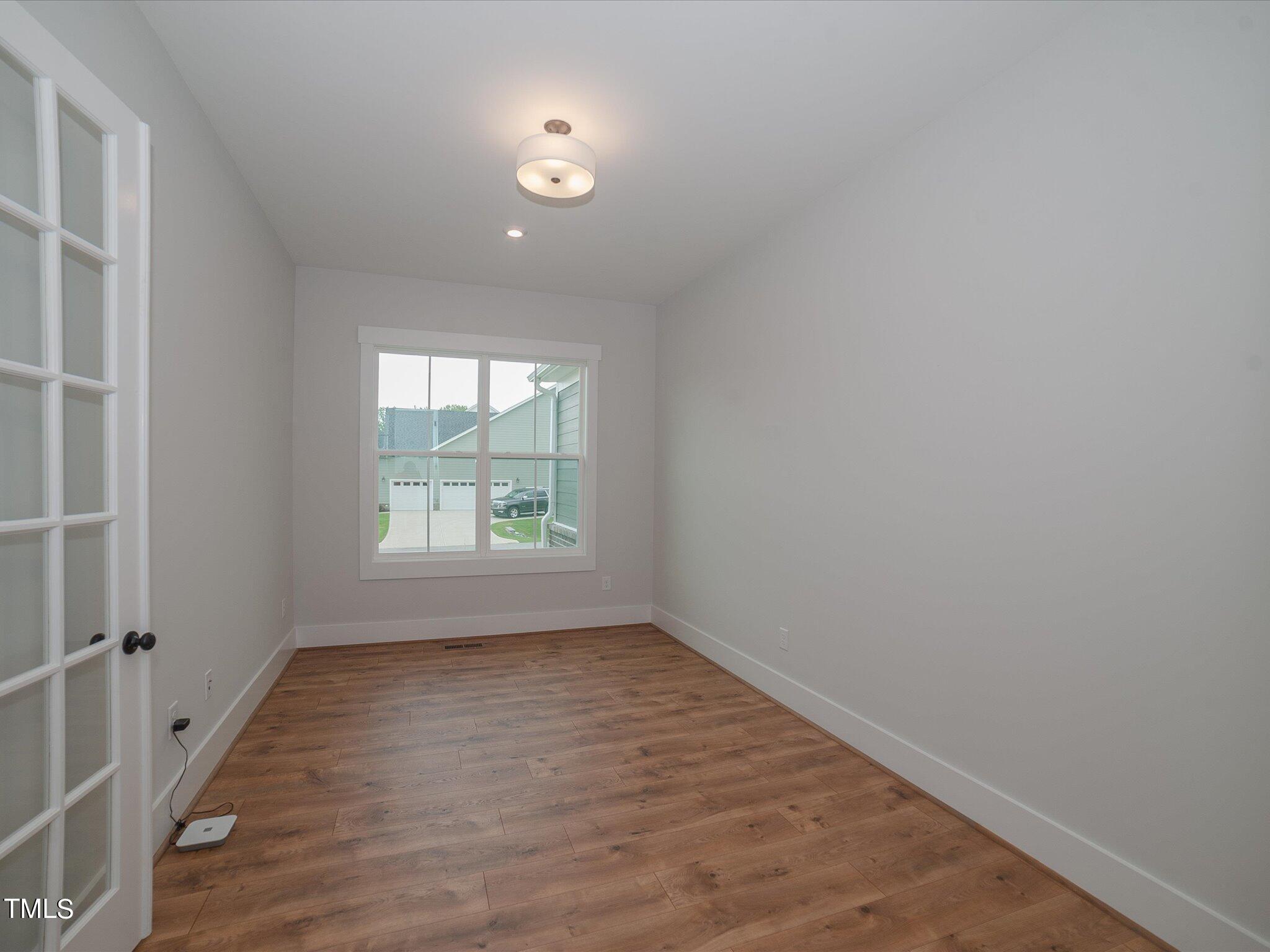 16 Autumn Breeze Court Property Photo 9