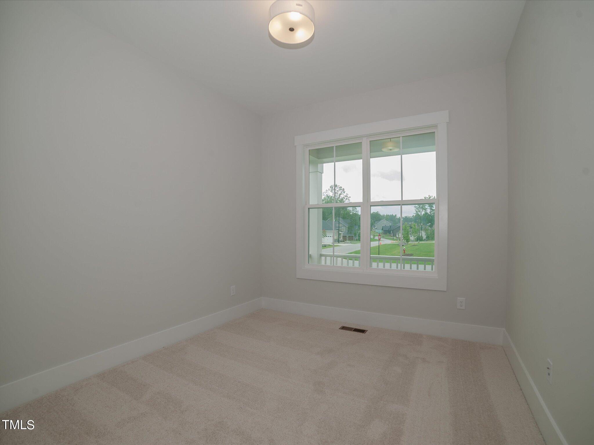 16 Autumn Breeze Court Property Photo 11