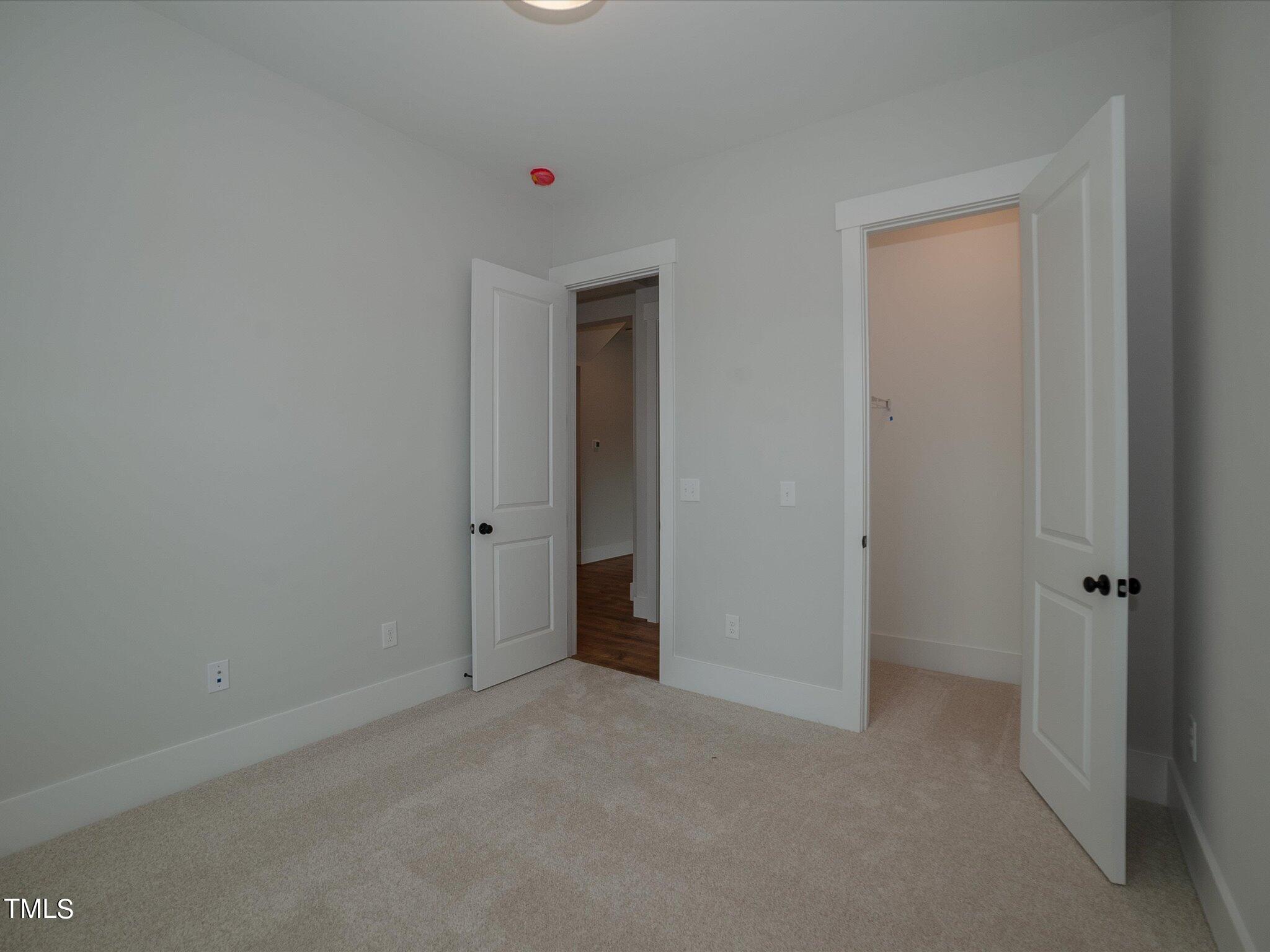 16 Autumn Breeze Court Property Photo 13