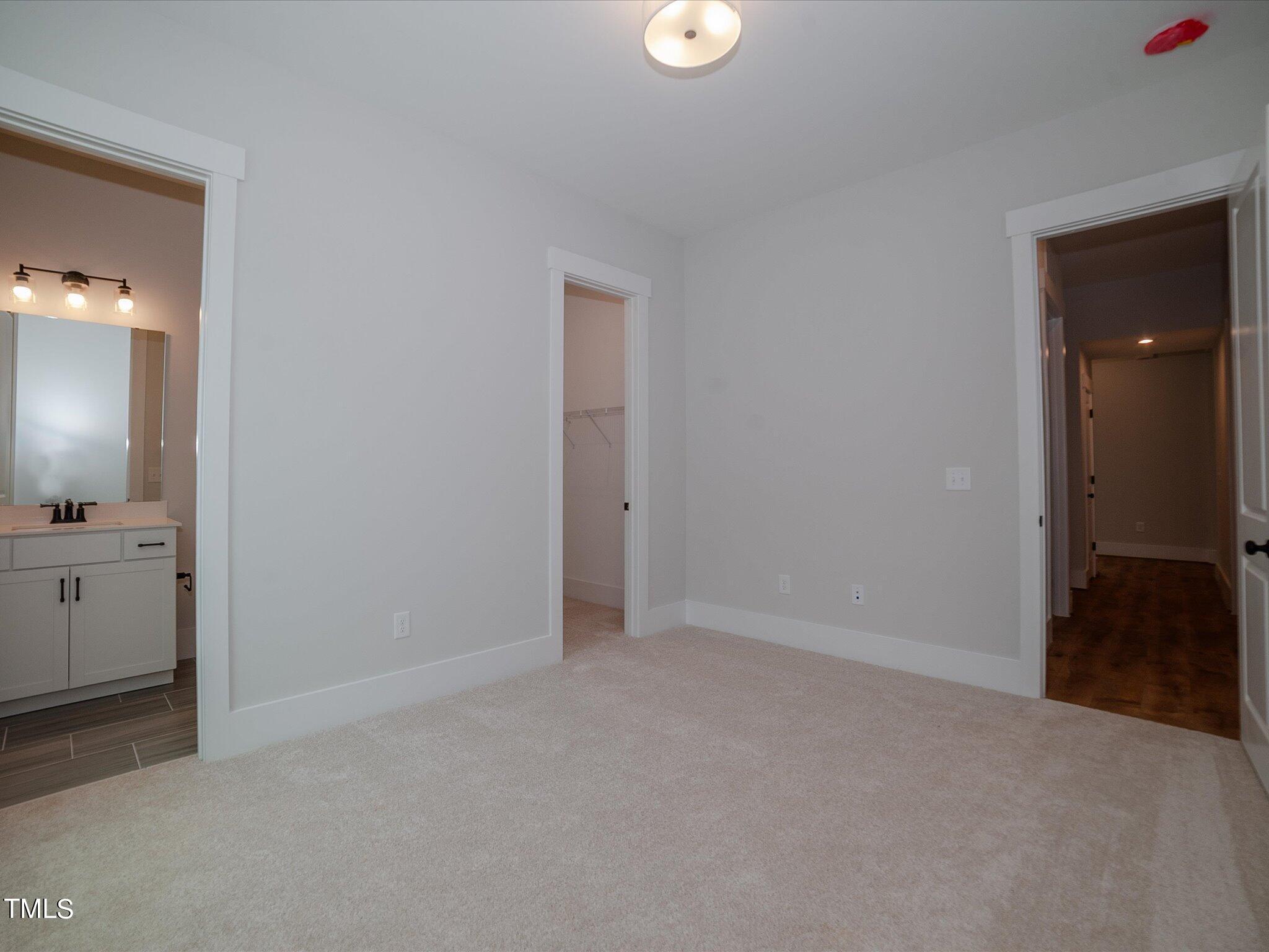 16 Autumn Breeze Court Property Photo 20