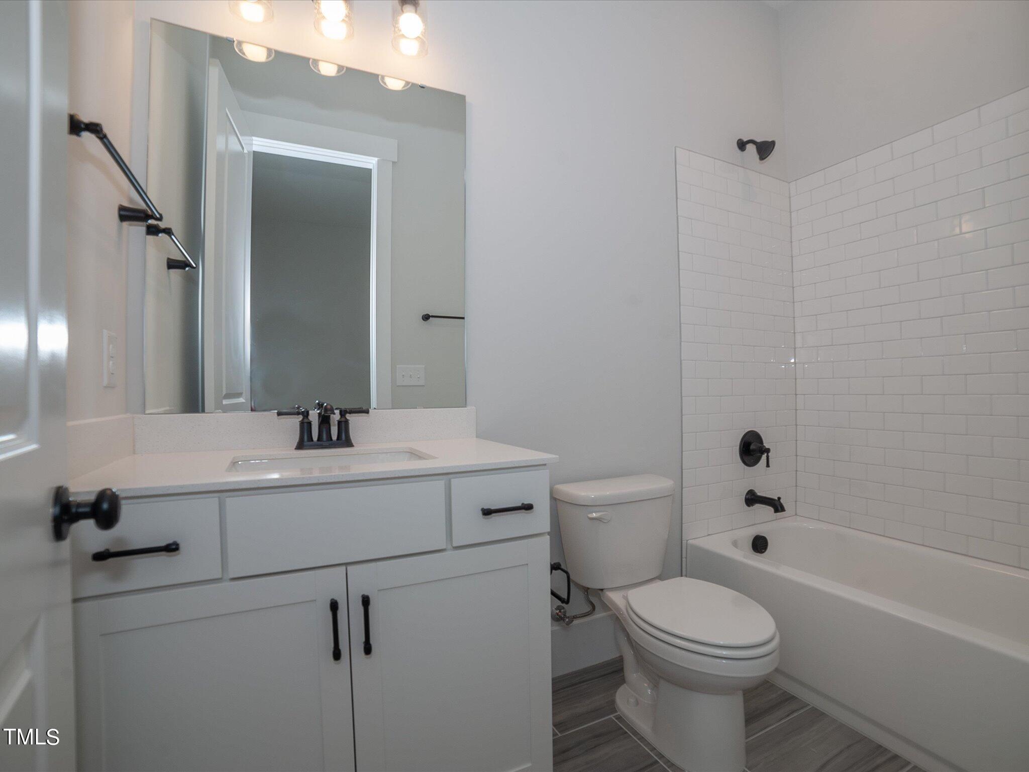 16 Autumn Breeze Court Property Photo 21