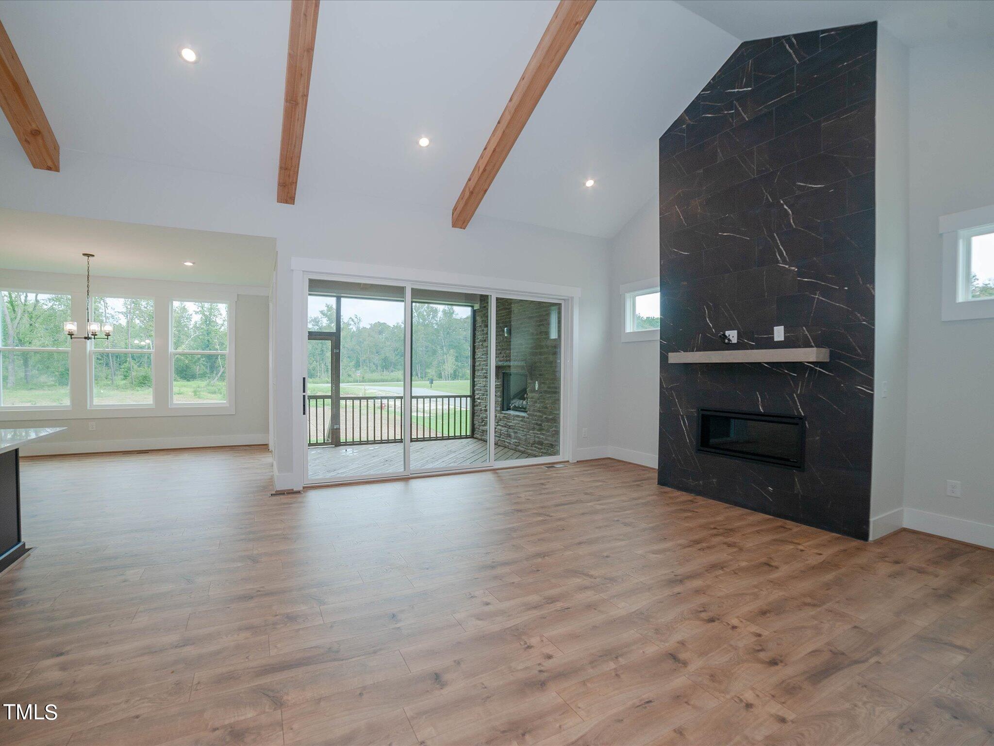 16 Autumn Breeze Court Property Photo 24