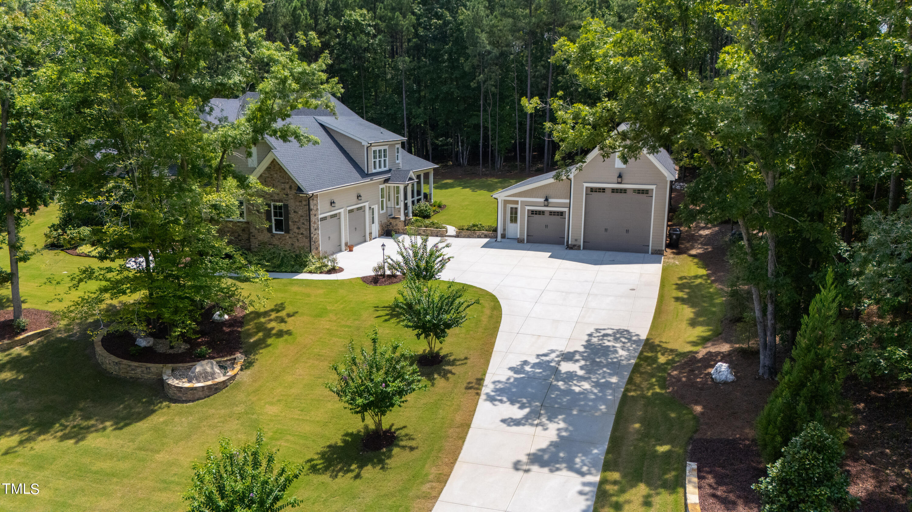 1009 Northshore Drive Property Photo 14
