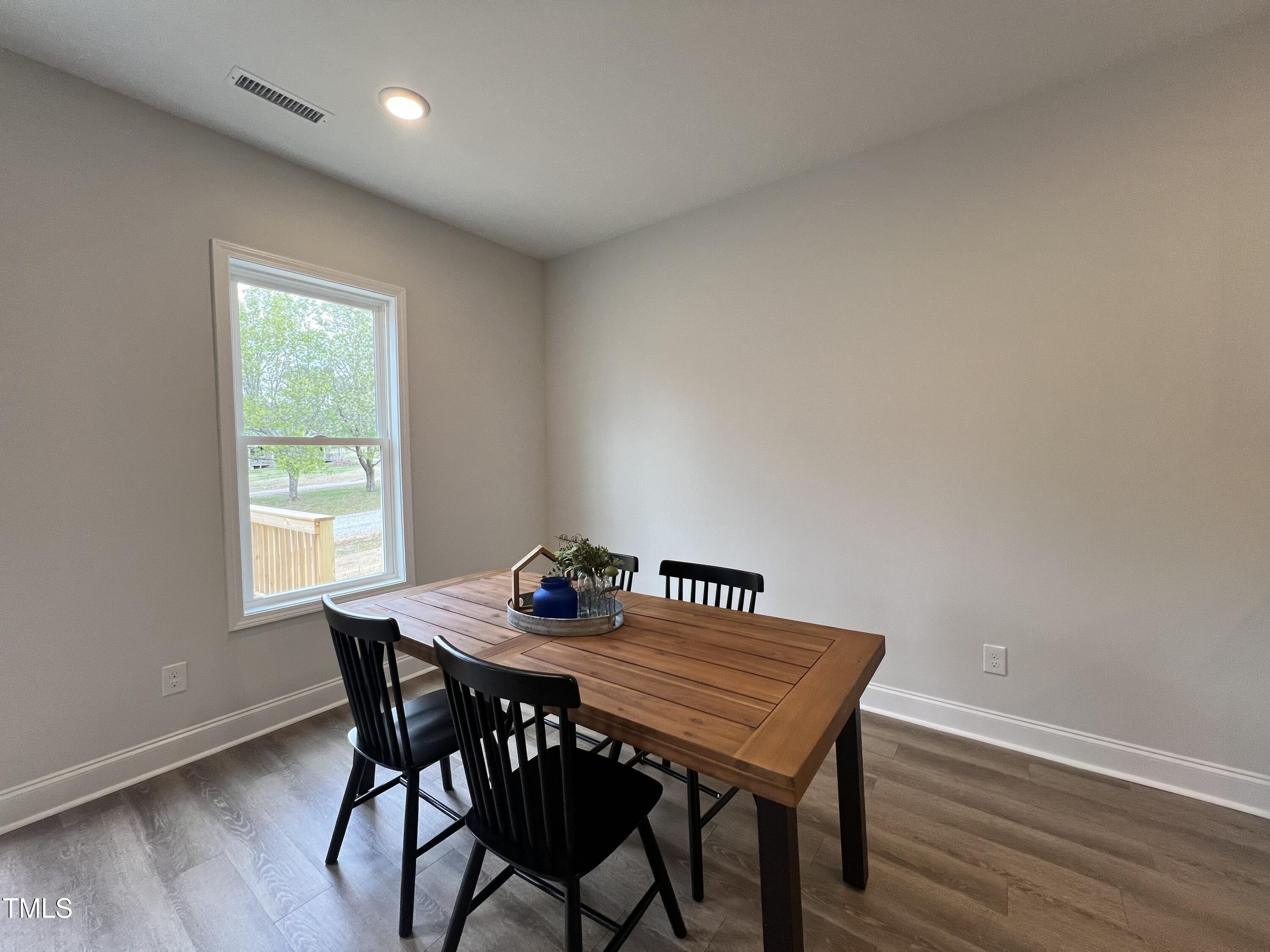 152 S Mistflower Street Property Photo 5