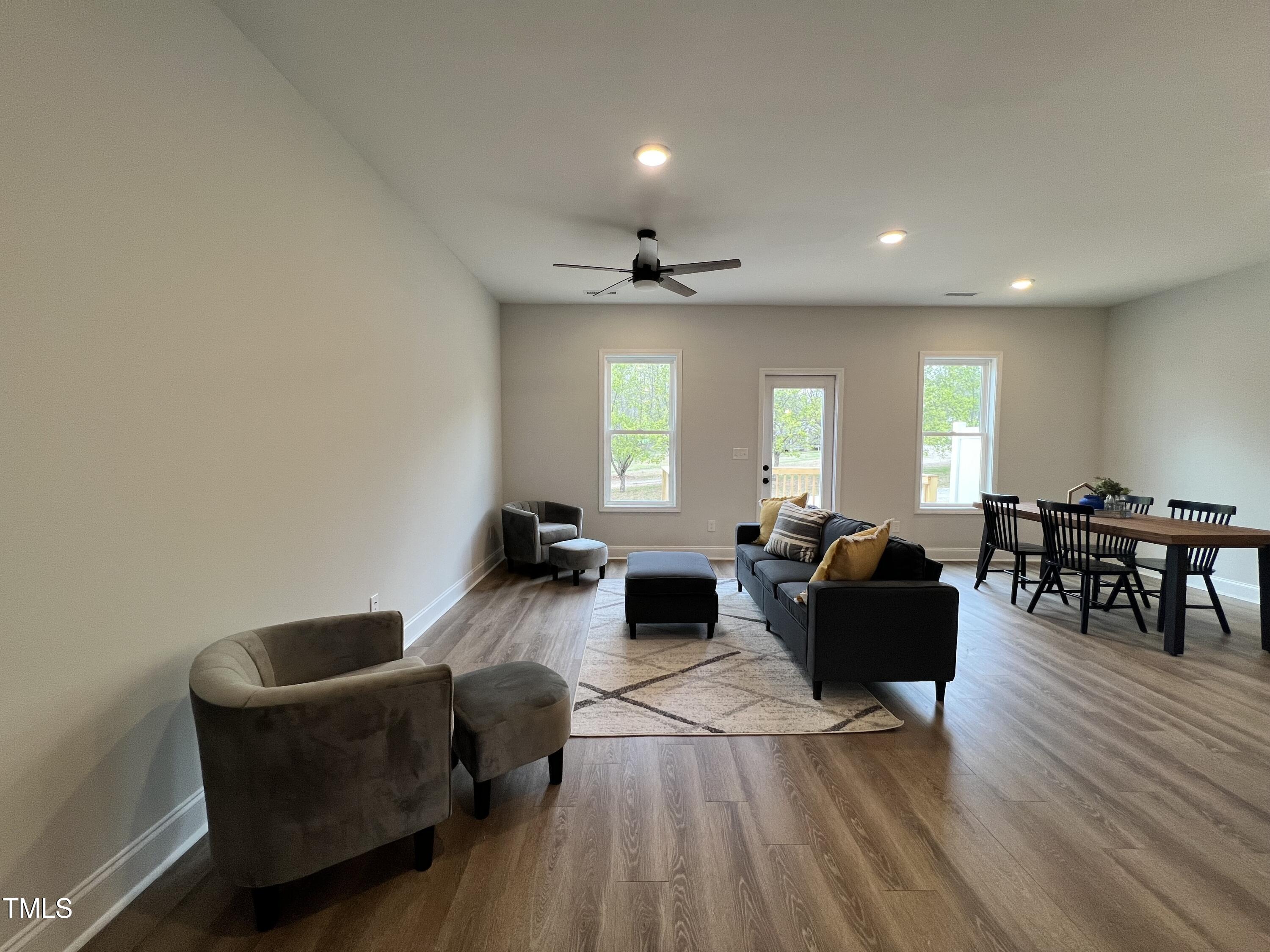 152 S Mistflower Street Property Photo 7