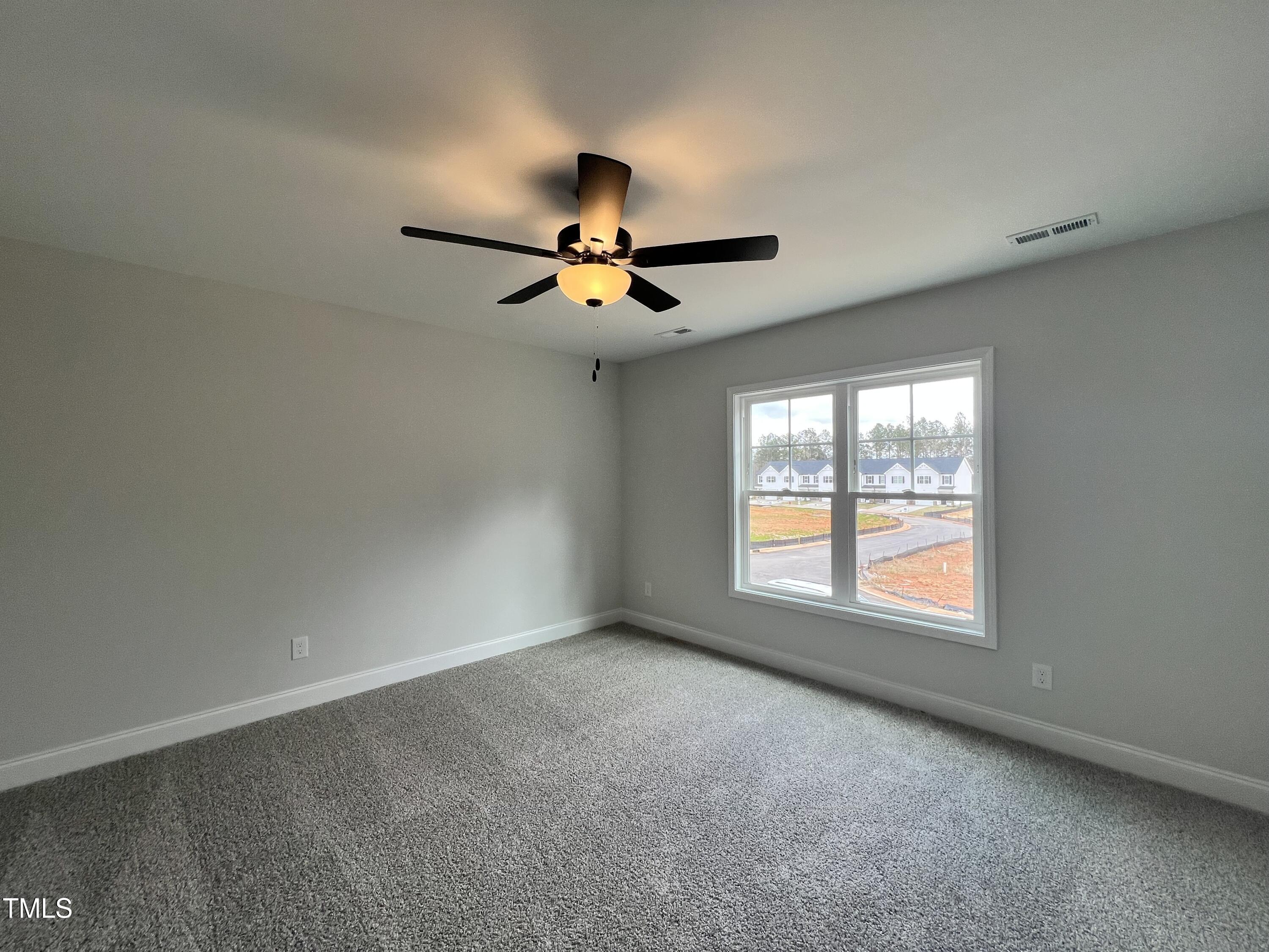 152 S Mistflower Street Property Photo 10