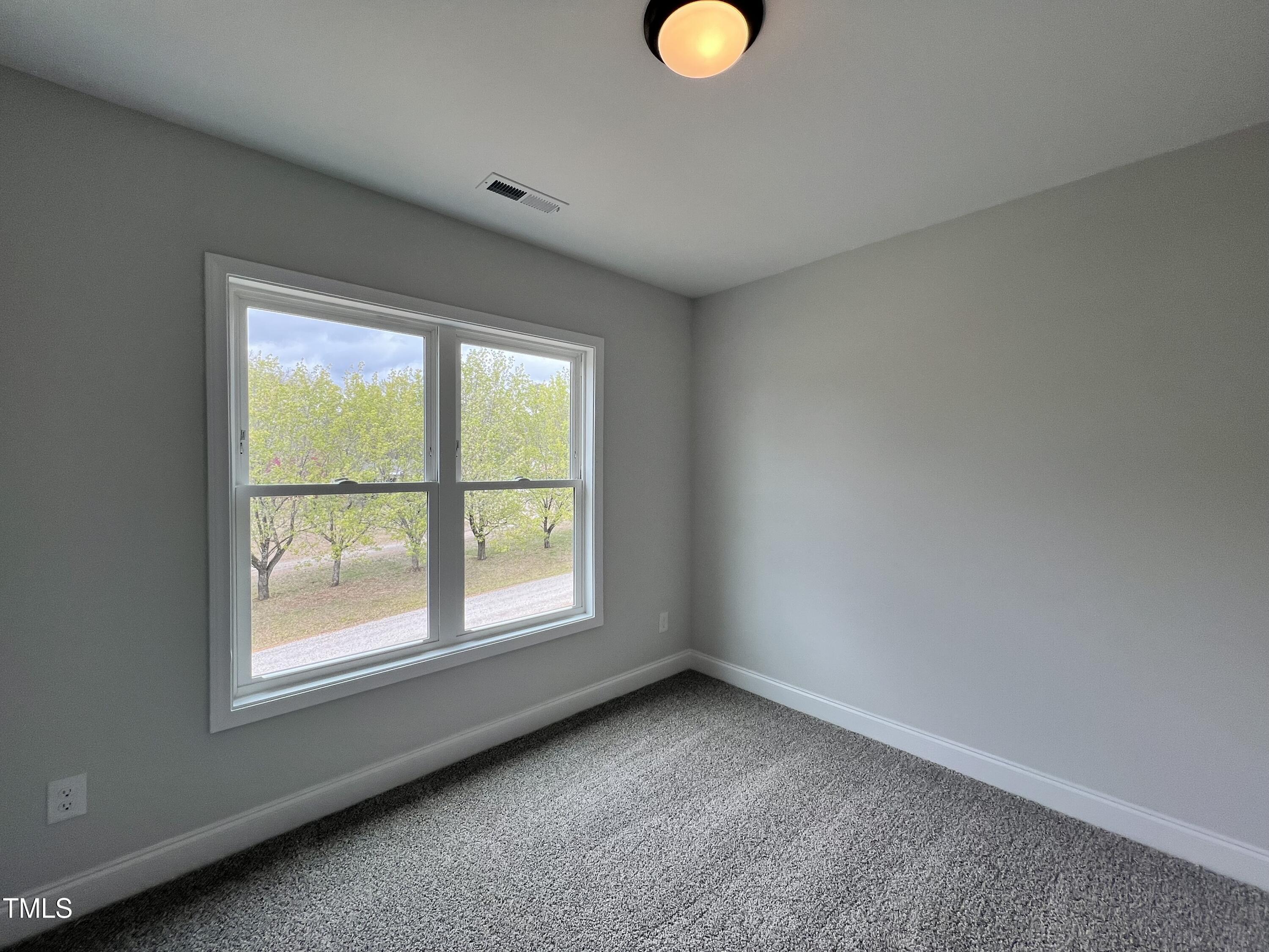 152 S Mistflower Street Property Photo 13