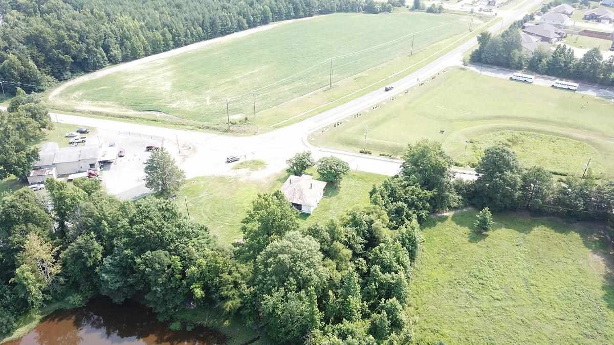 1401 Shepard School Road Property Photo 5
