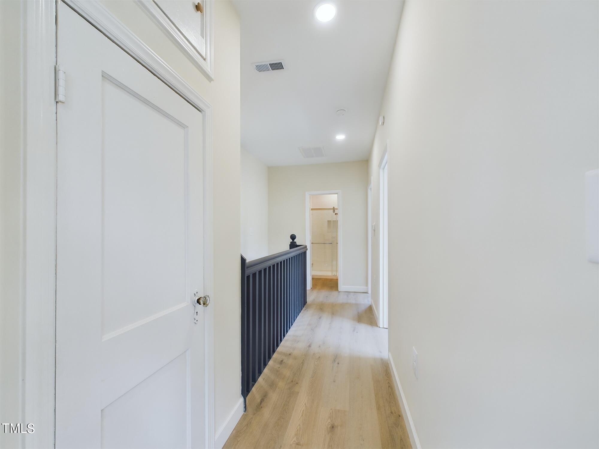 421 E 15th Street 421-423 Property Photo 17