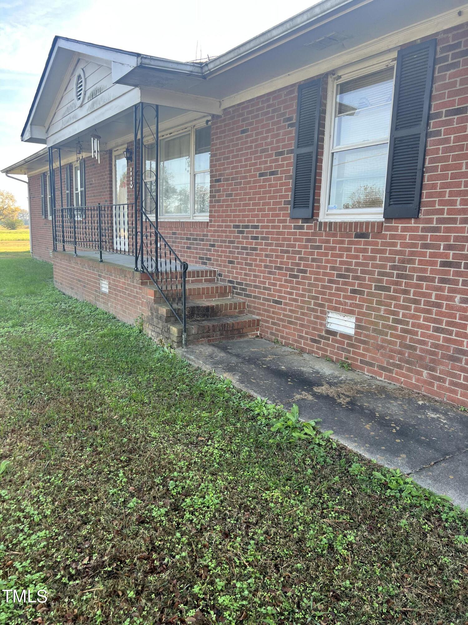 901 Oliver Street Property Photo 4
