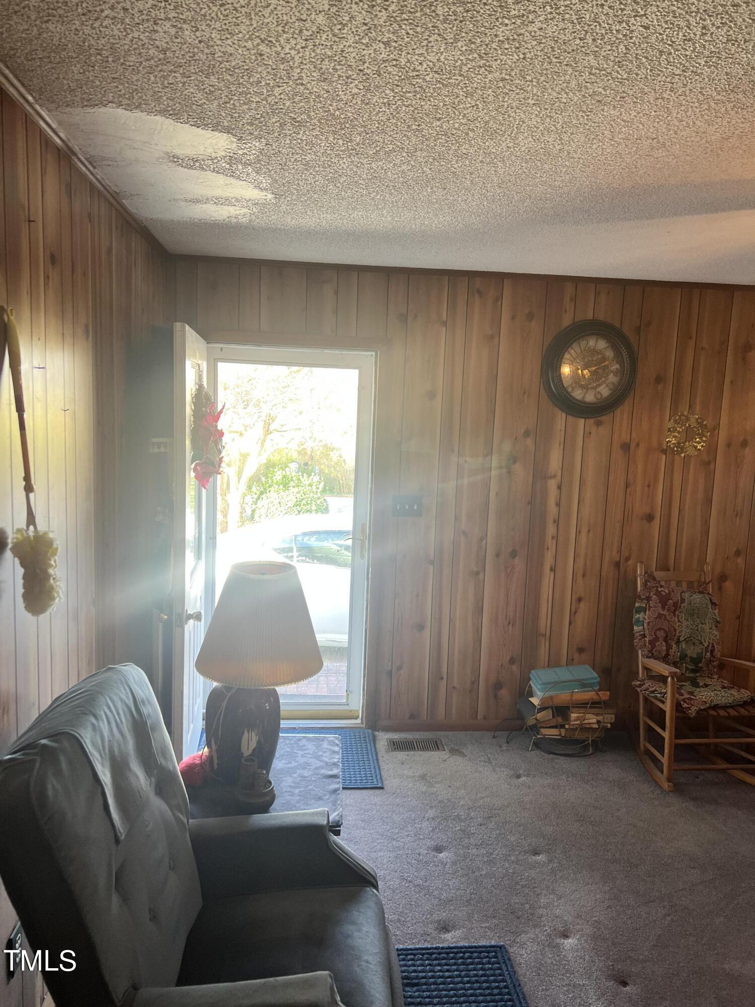 901 Oliver Street Property Photo 23