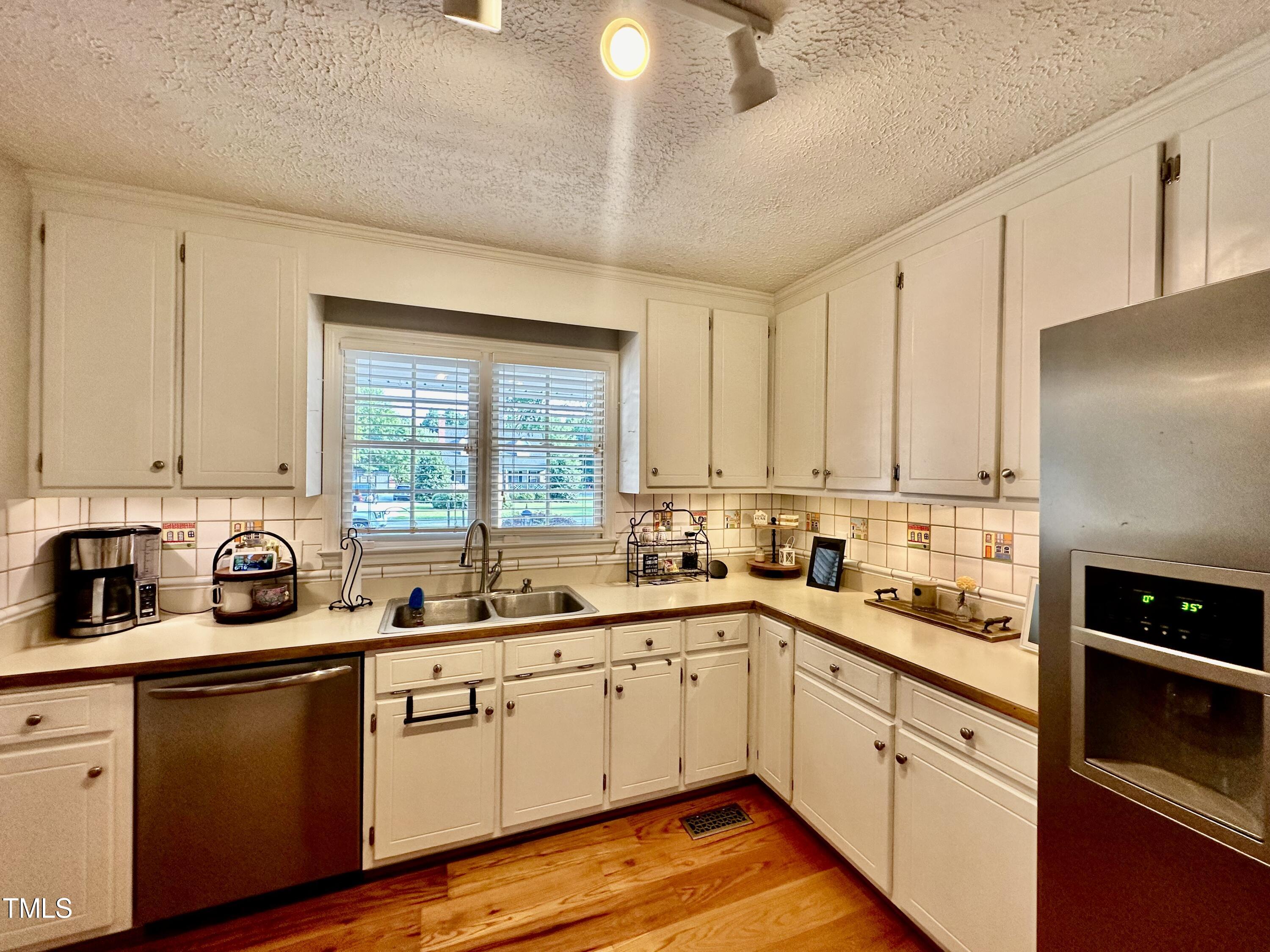 30 Granite Drive Property Photo 6