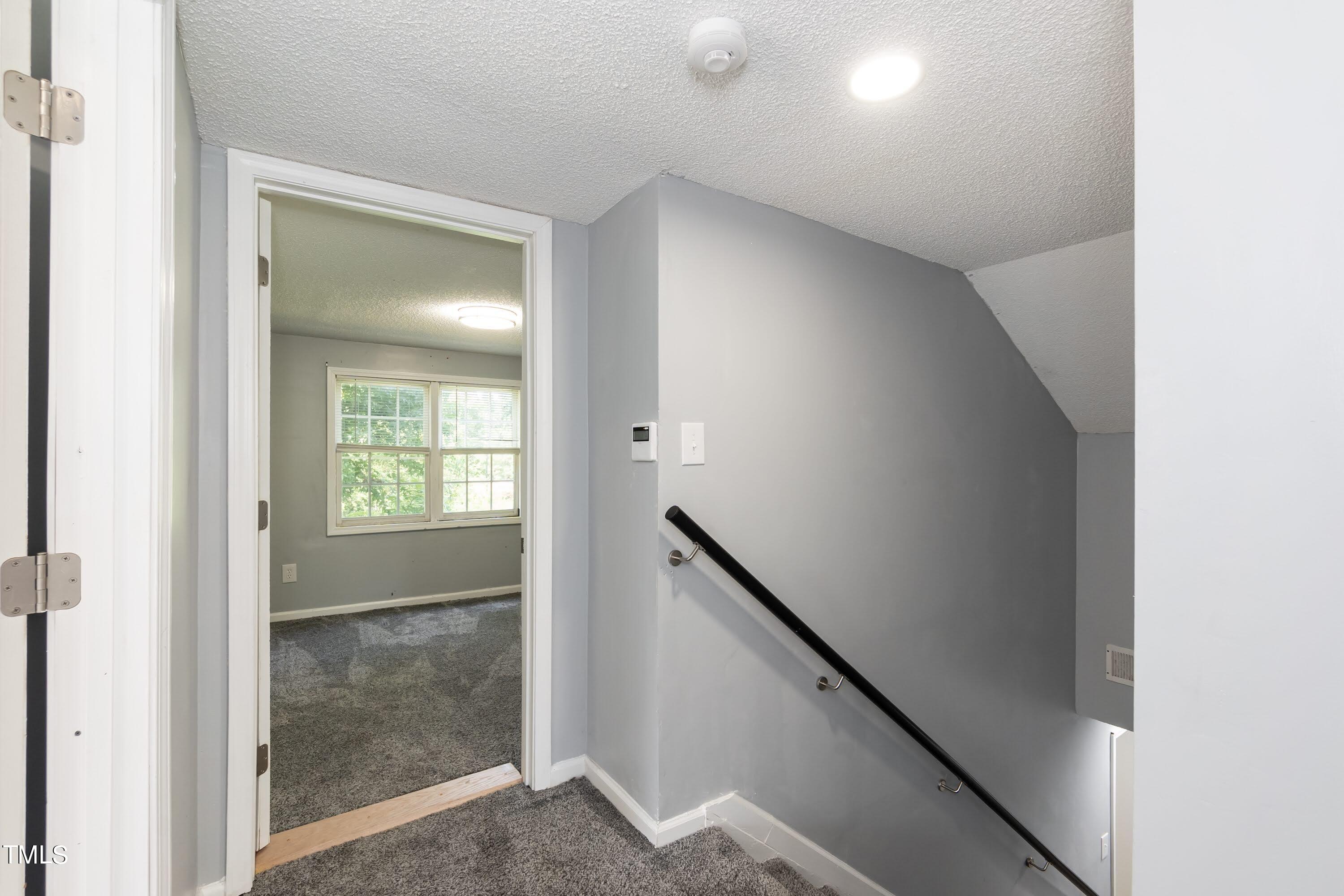 884 No Bottom Road Property Photo 17