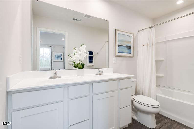 339 Tormore Drive Property Photo 12