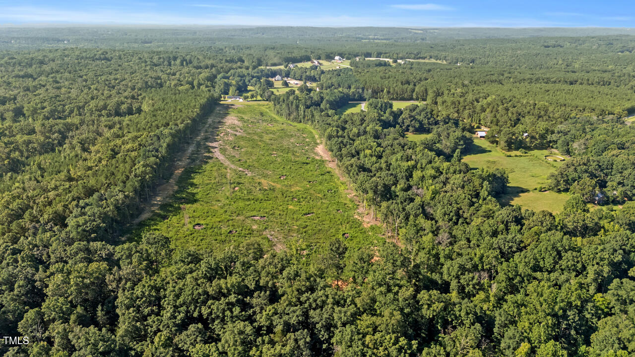1474 Castle Rock Farm Road Property Photo 3