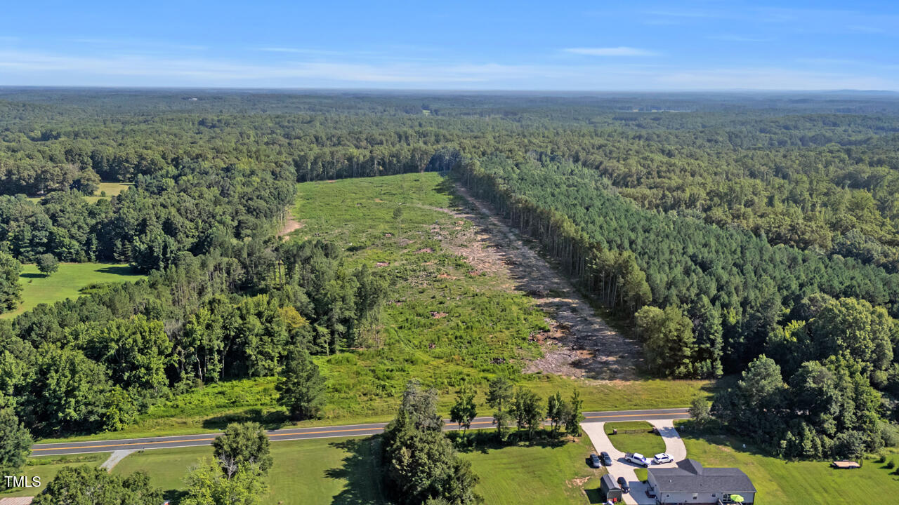 1474 Castle Rock Farm Road Property Photo 4