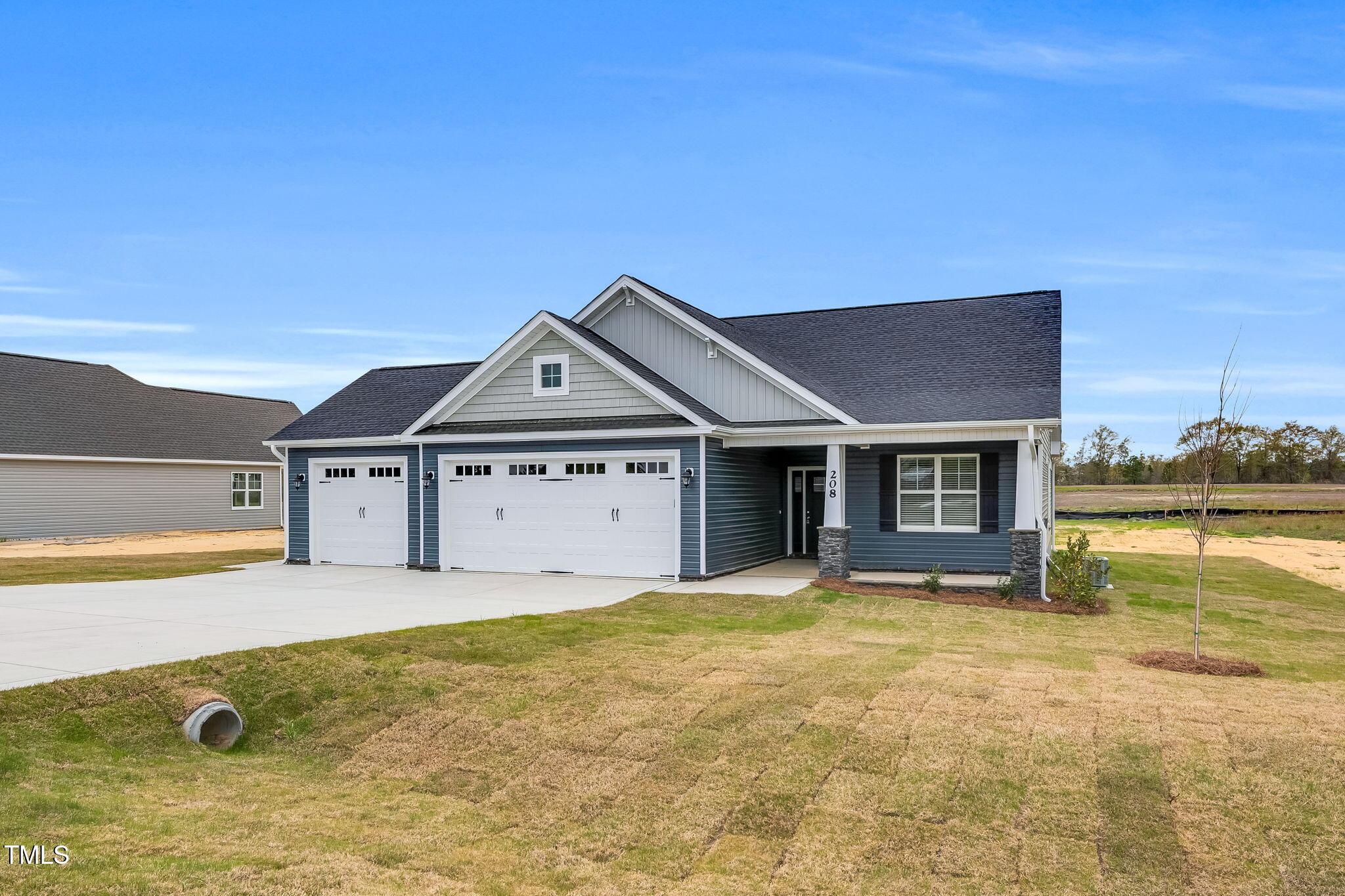 208 Hillwood Drive Property Photo 4