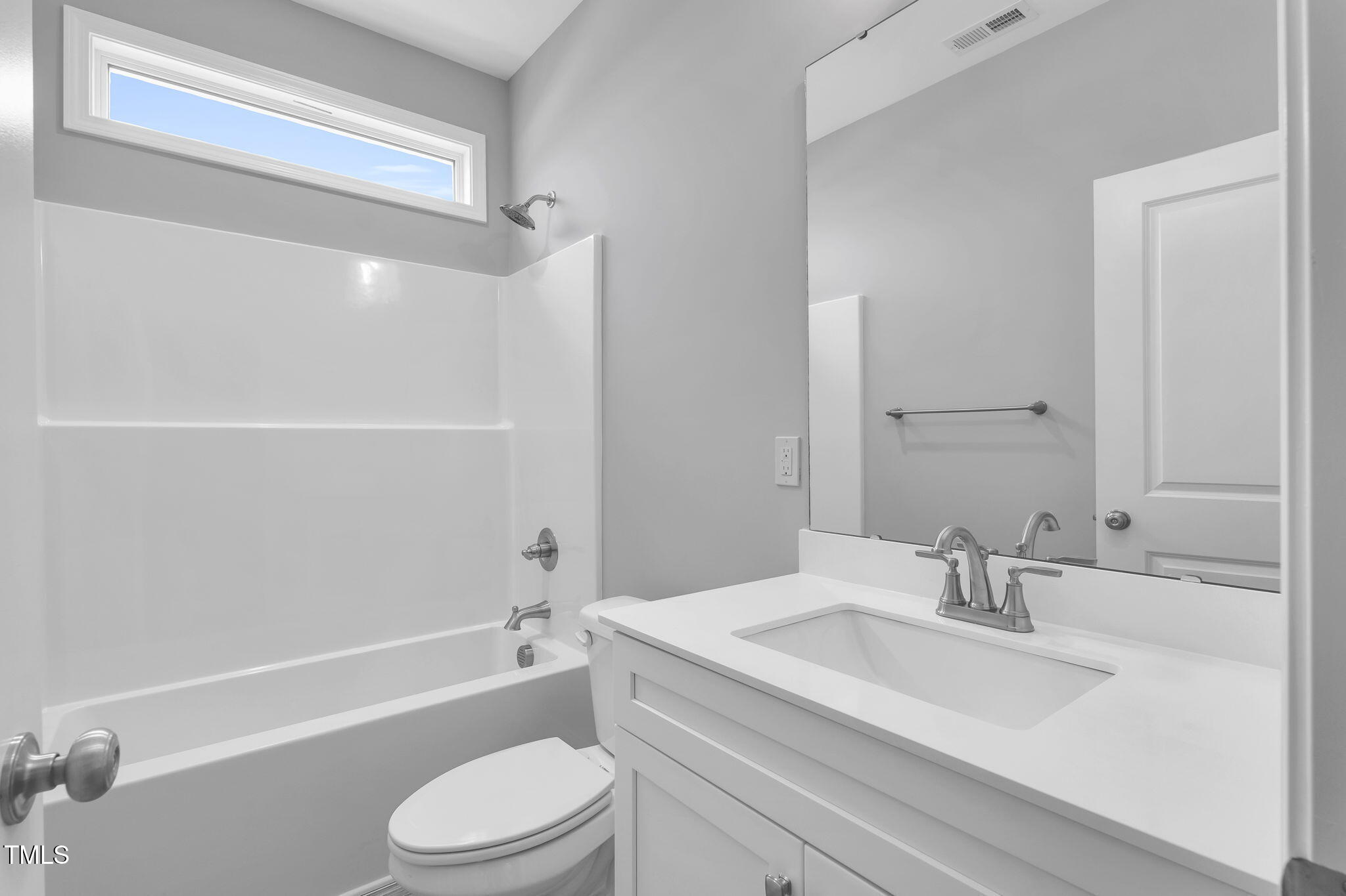 208 Hillwood Drive Property Photo 14