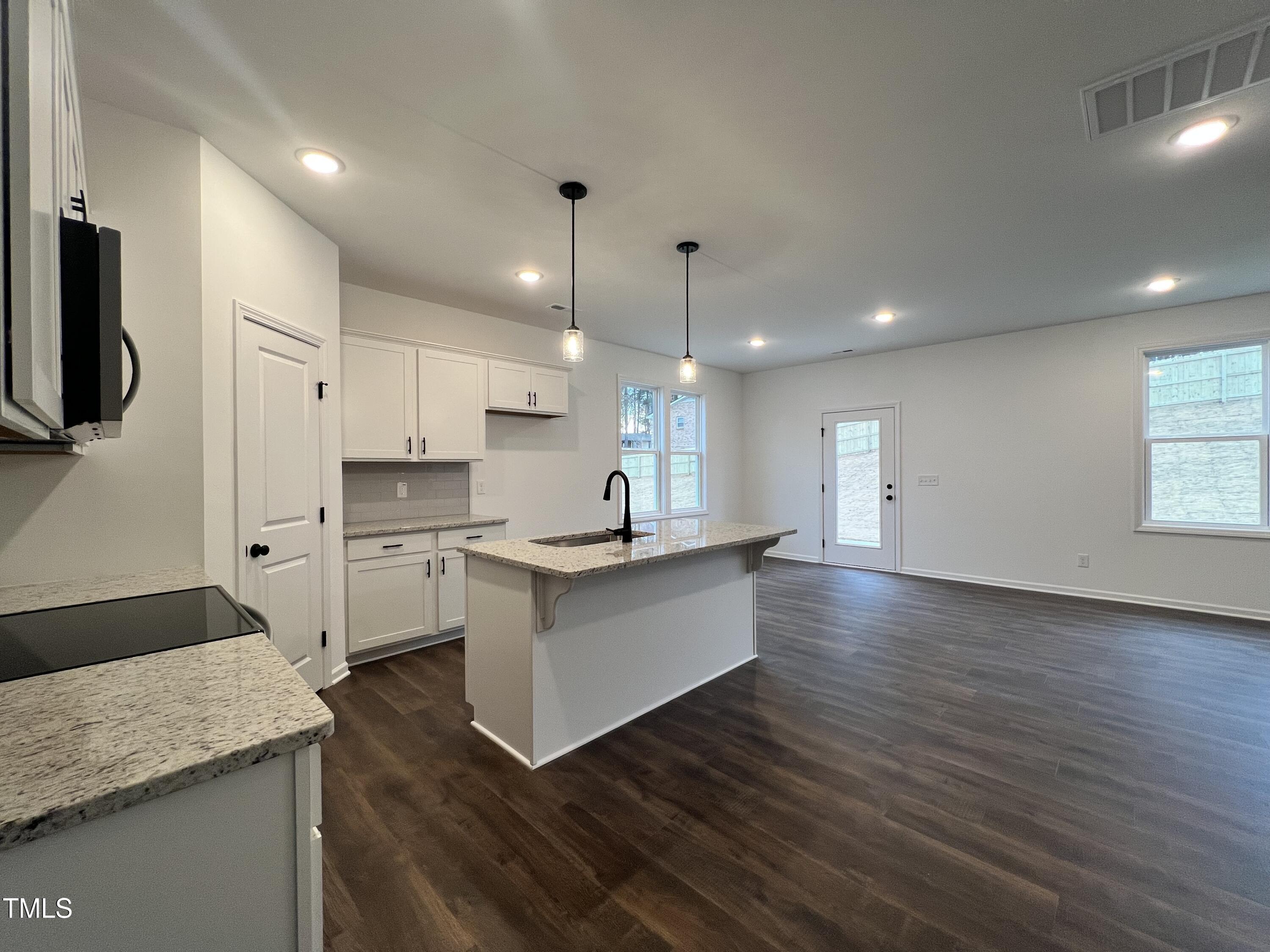 36 Fetterbush Way Property Photo 4