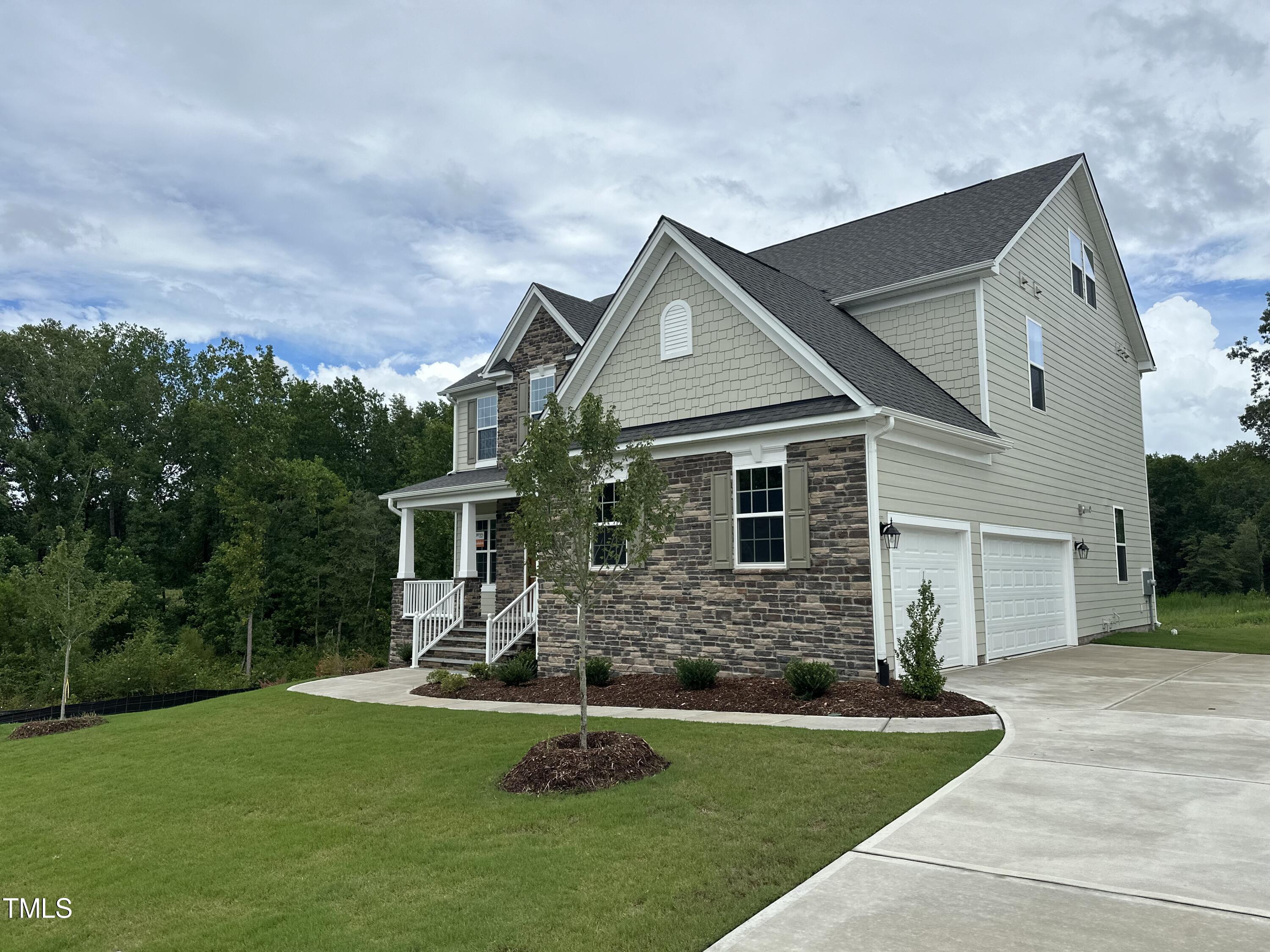 155 Streamside Drive Property Photo 6