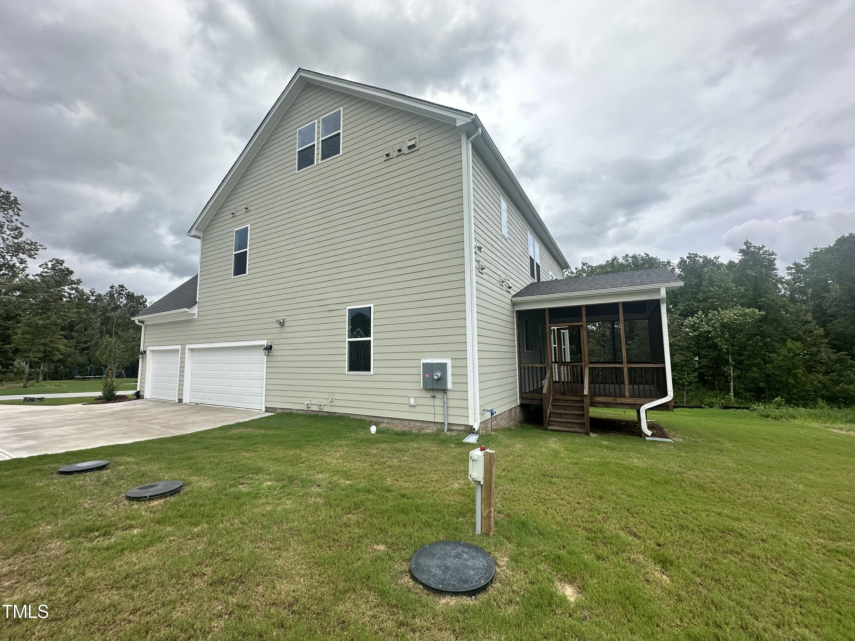 155 Streamside Drive Property Photo 10