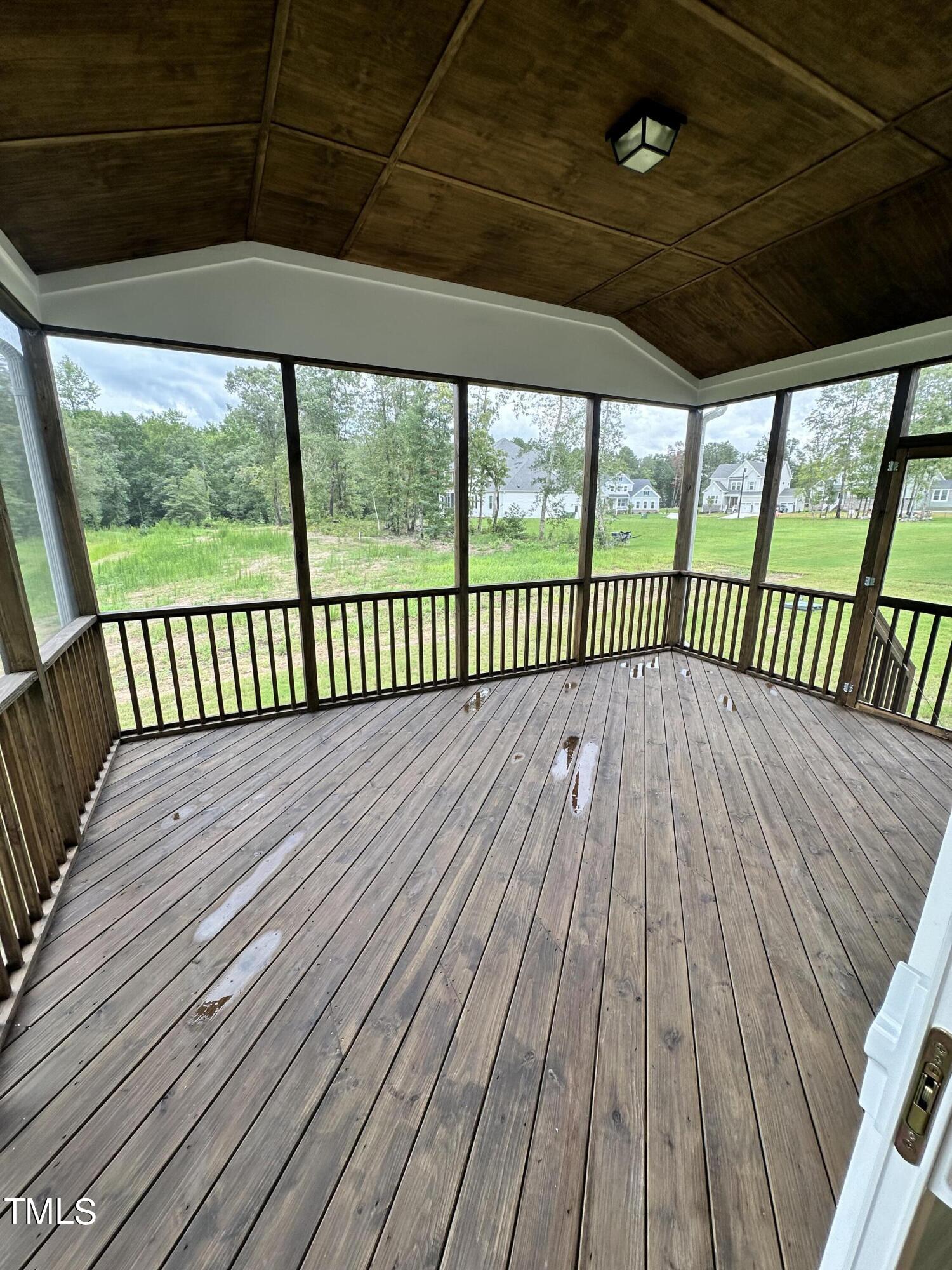 155 Streamside Drive Property Photo 13