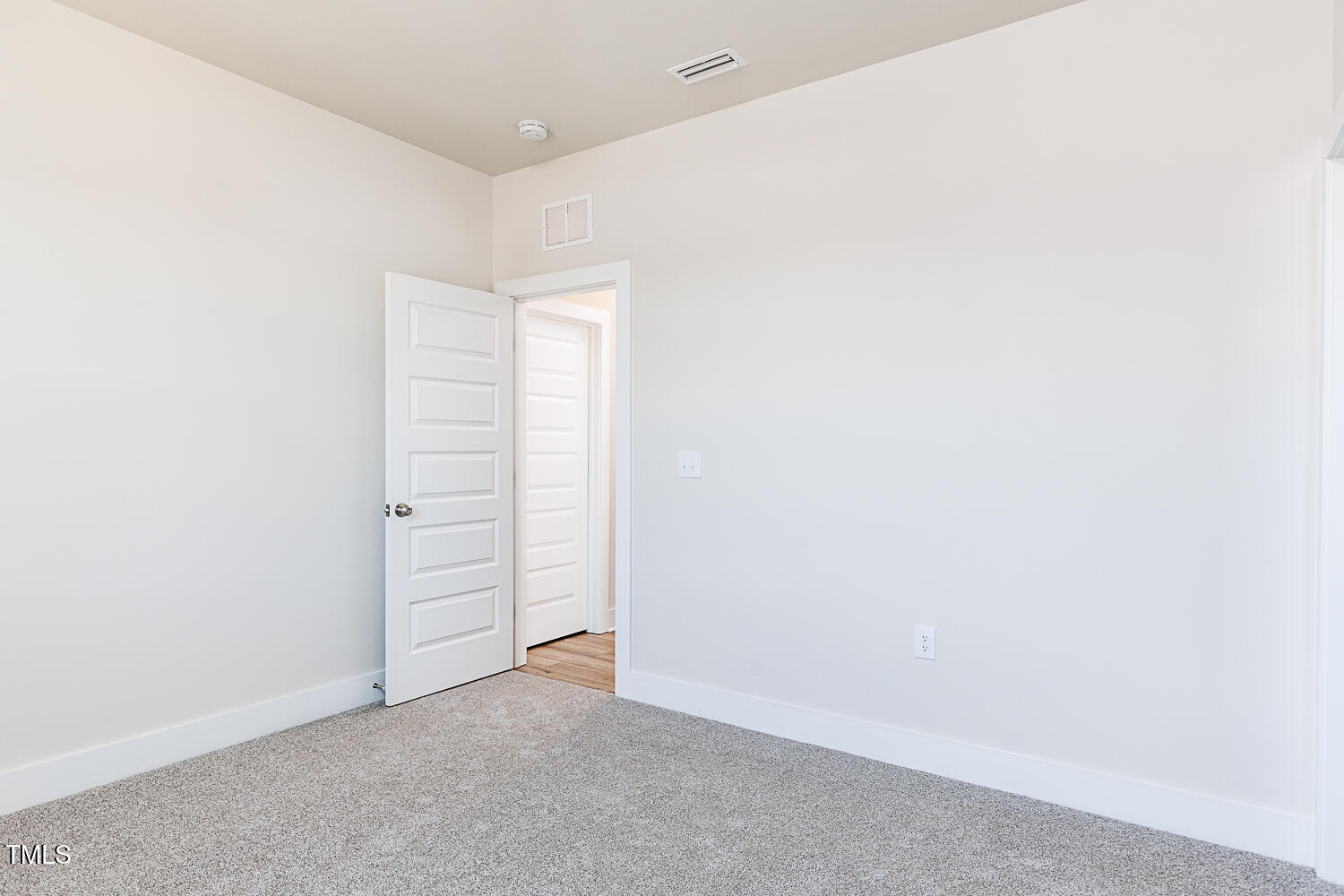 472 Barbour Farm Lane Property Photo 27