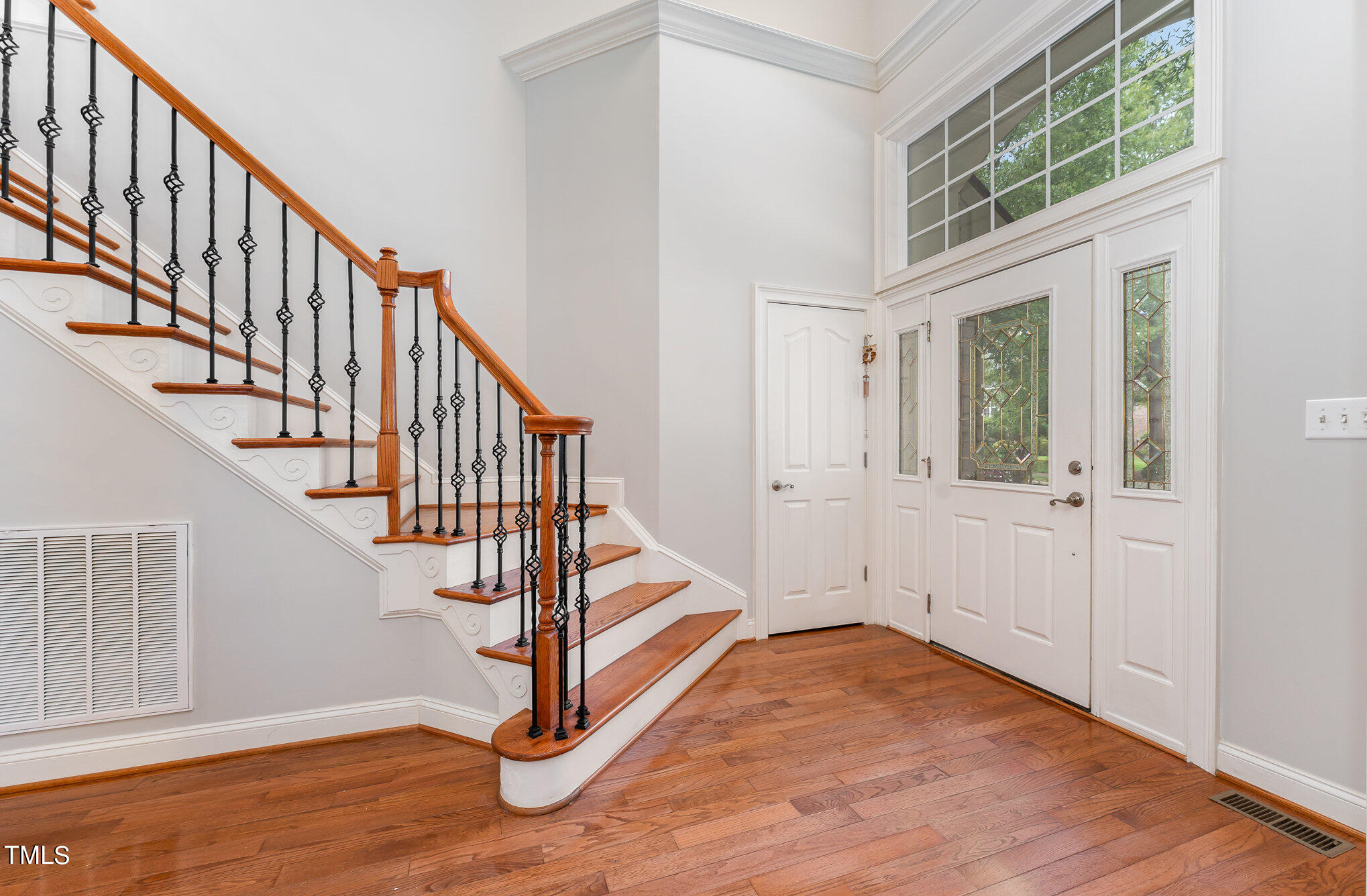 2235 Clayette Court Property Photo 4