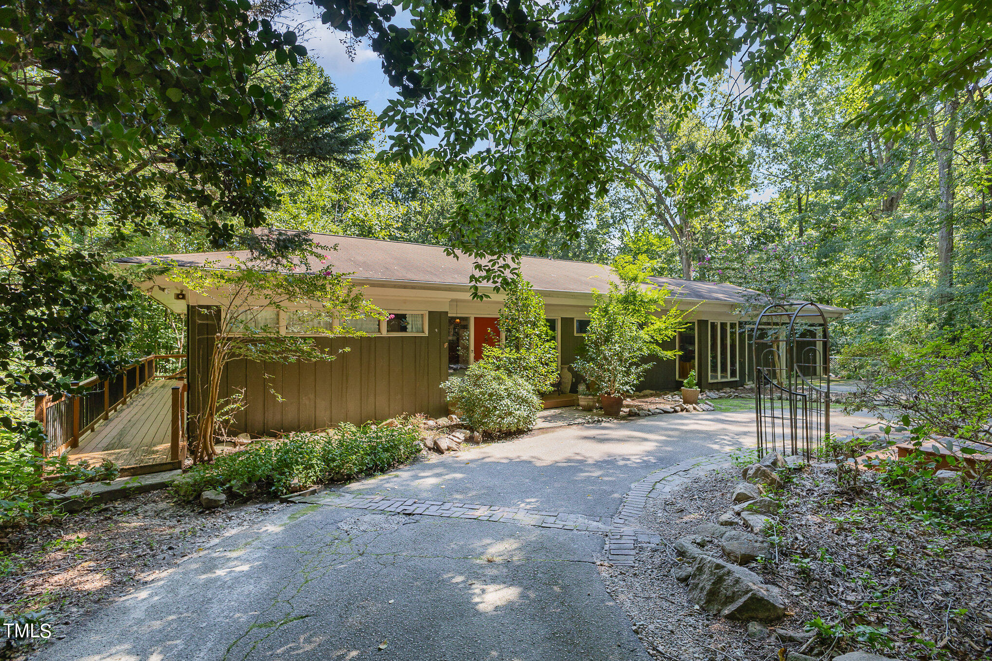 9500 Ligon Mill Road Property Photo 2