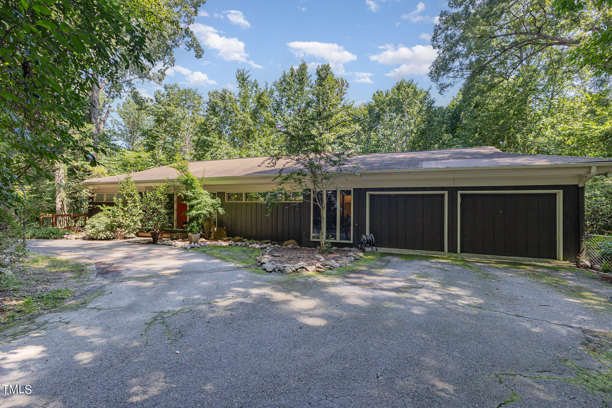 9500 Ligon Mill Road Property Photo 3