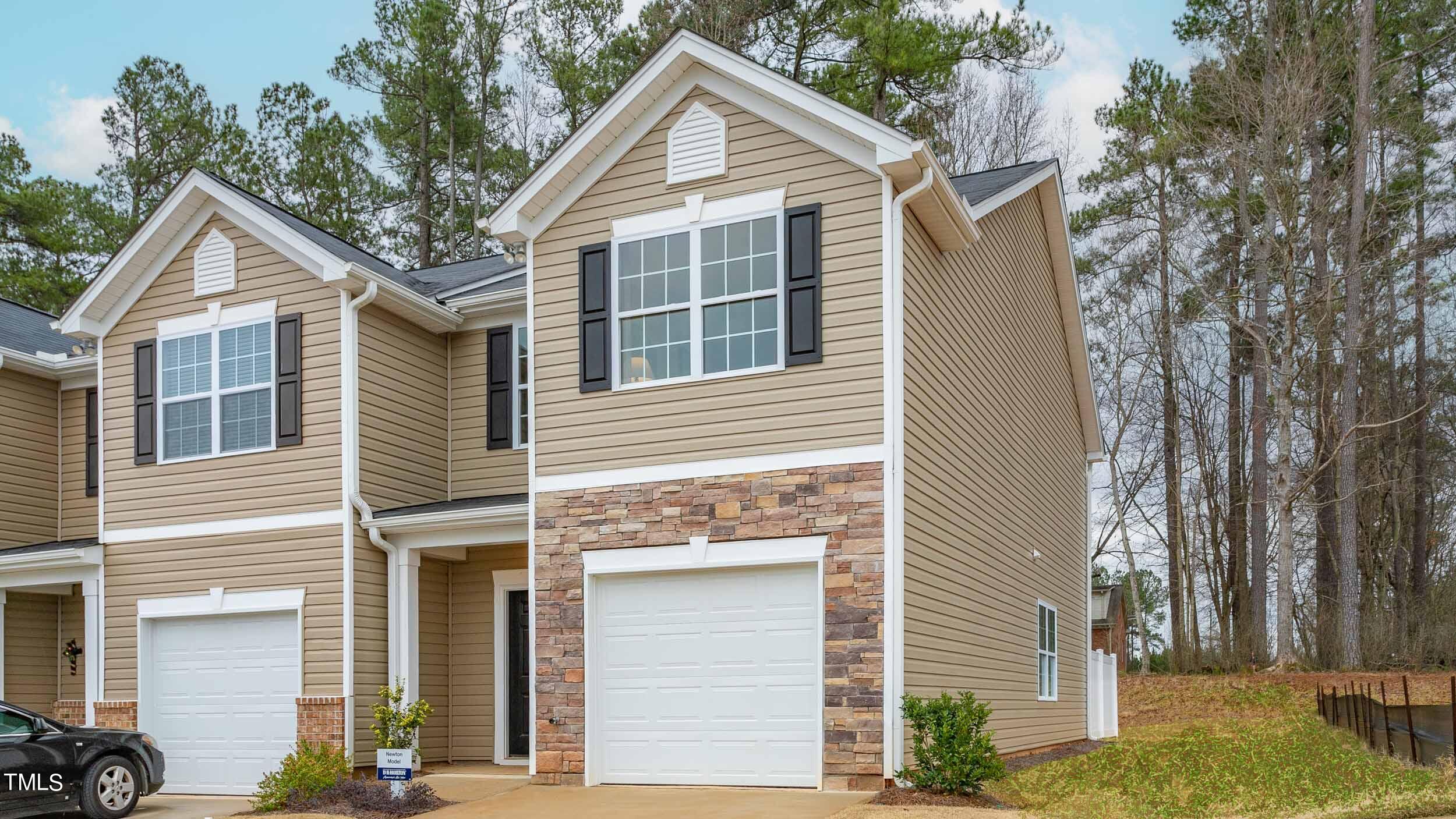 2833 Egert Drive Property Photo 1