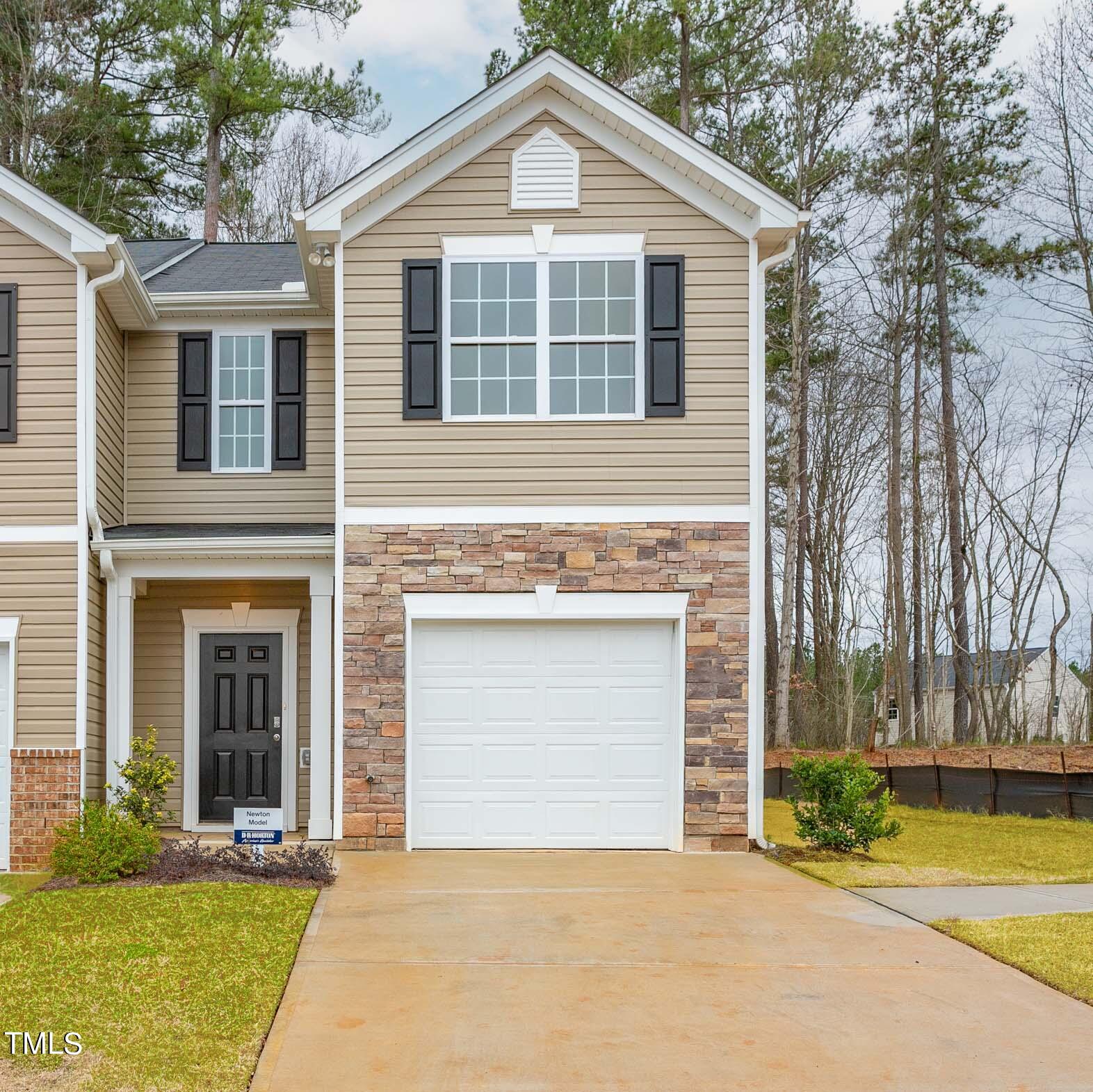 2833 Egert Drive Property Photo 2