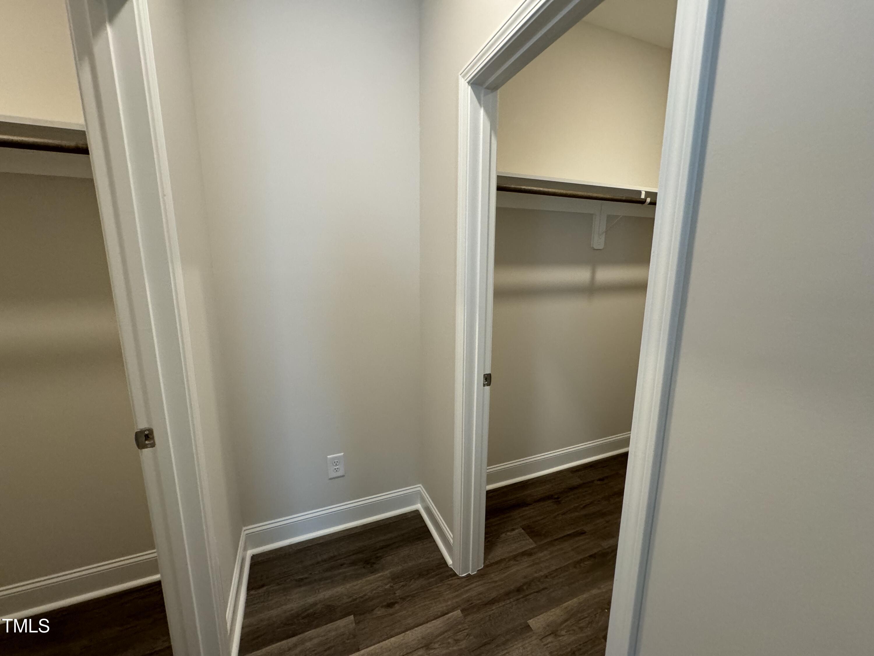 324 Village Walk Drive Property Photo 11