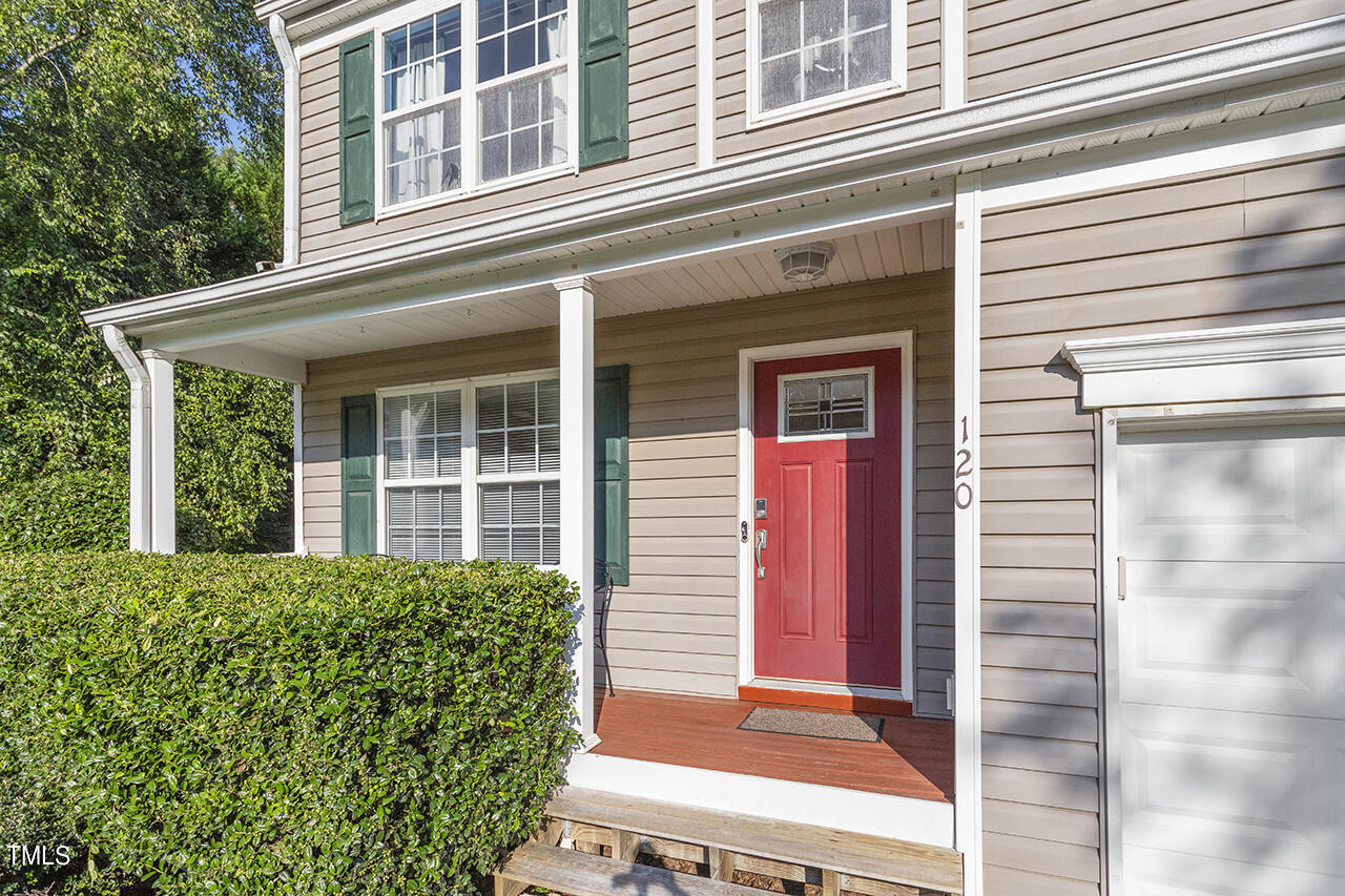 120 Westcott Court Property Photo 4