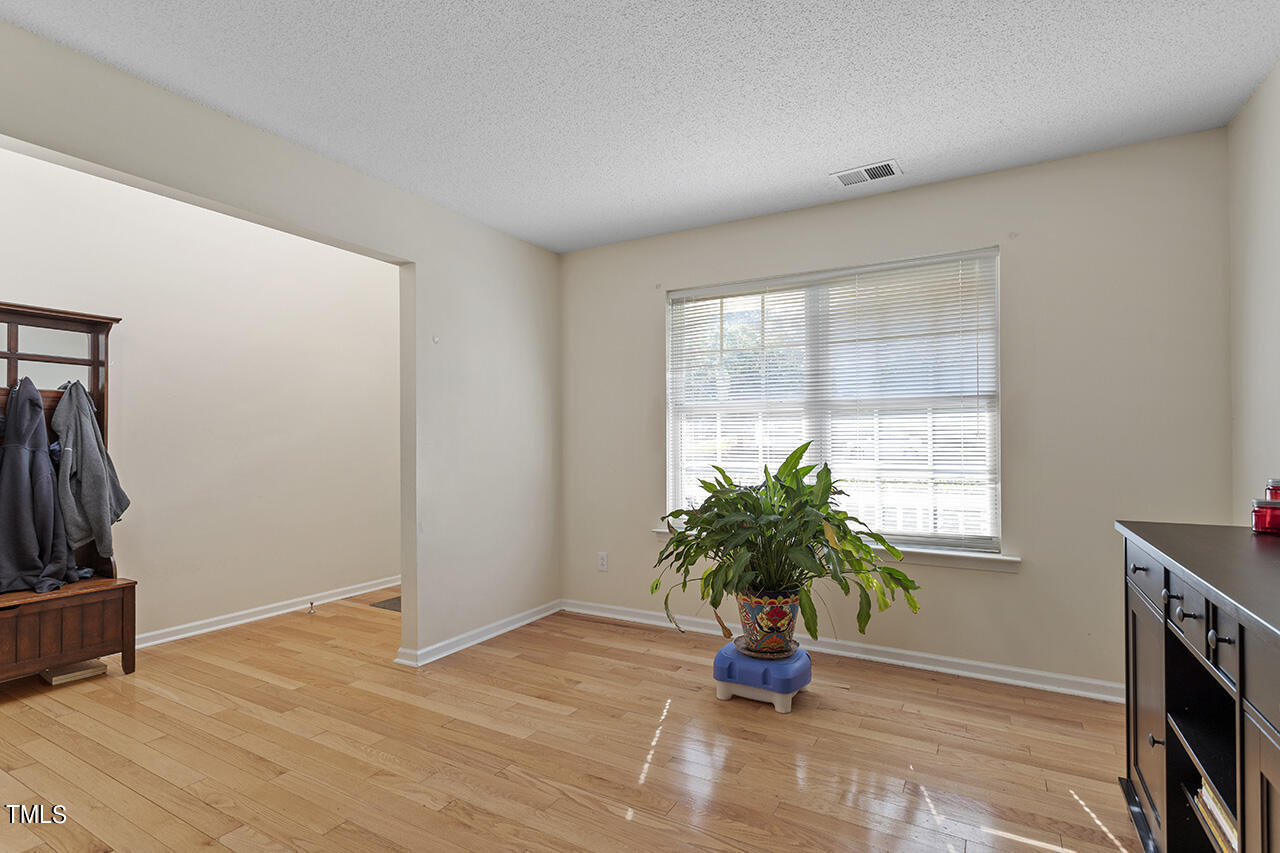 120 Westcott Court Property Photo 6